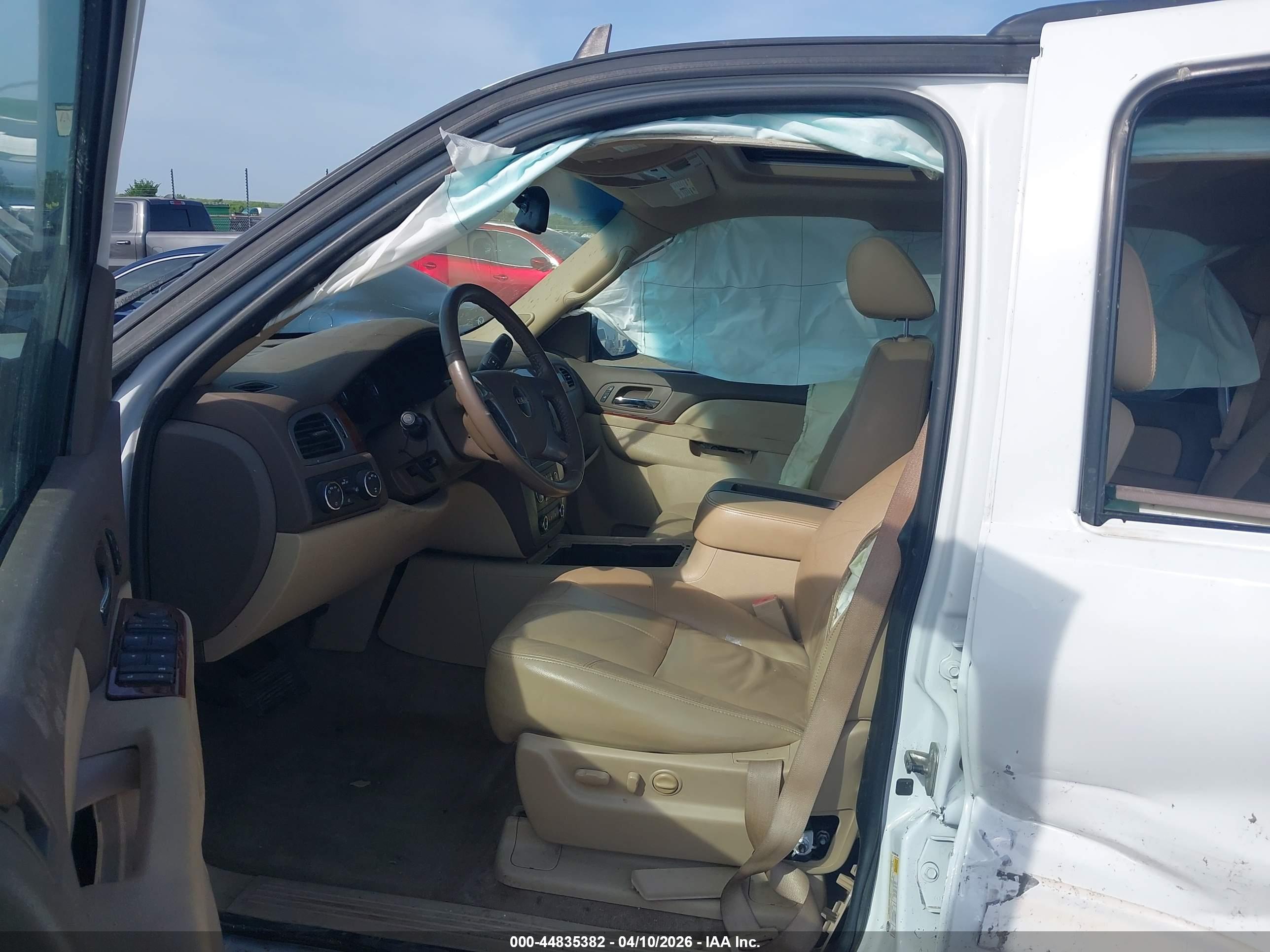 GMC YUKON image 5