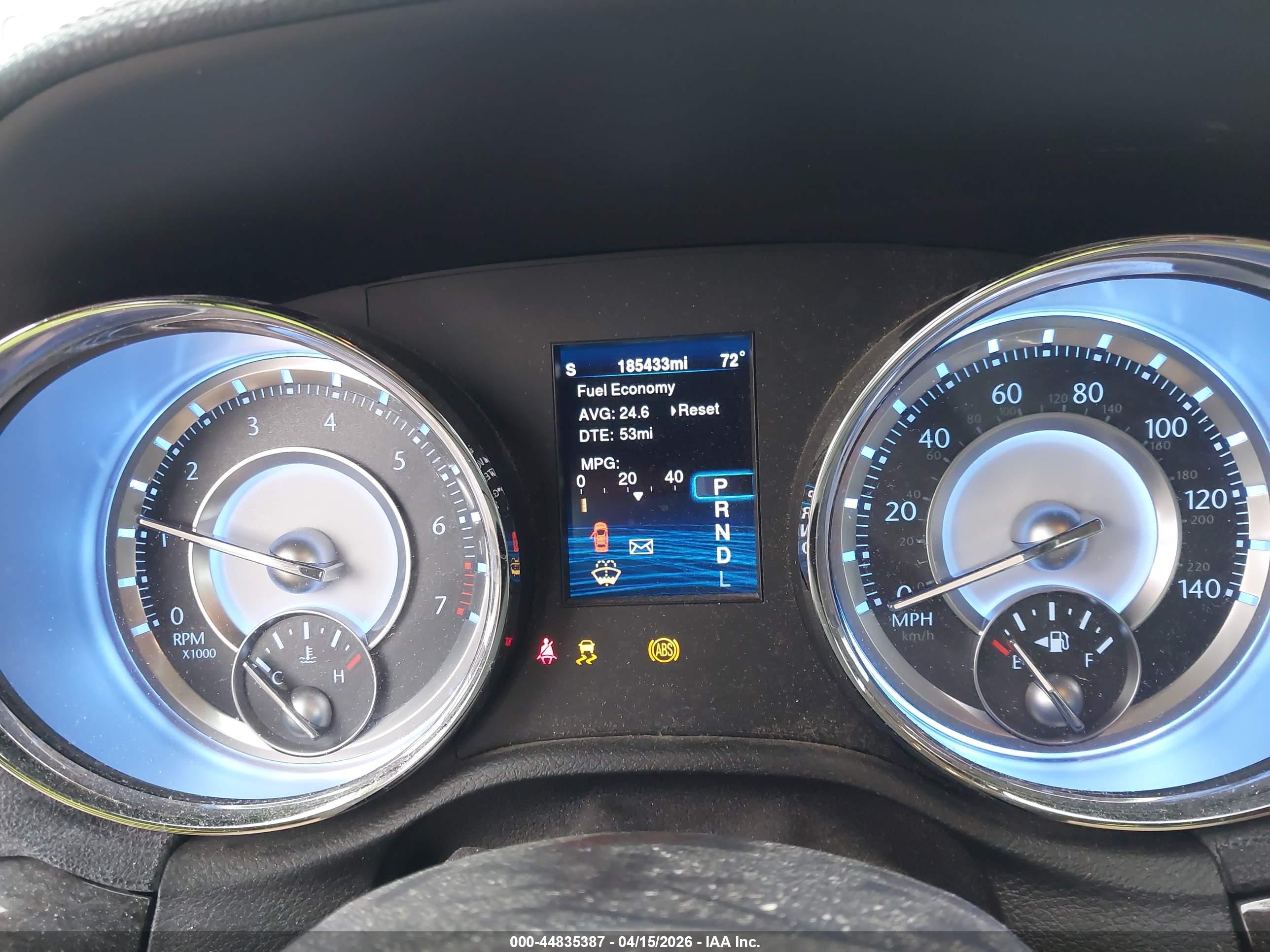 CHRYSLER 300 image 7