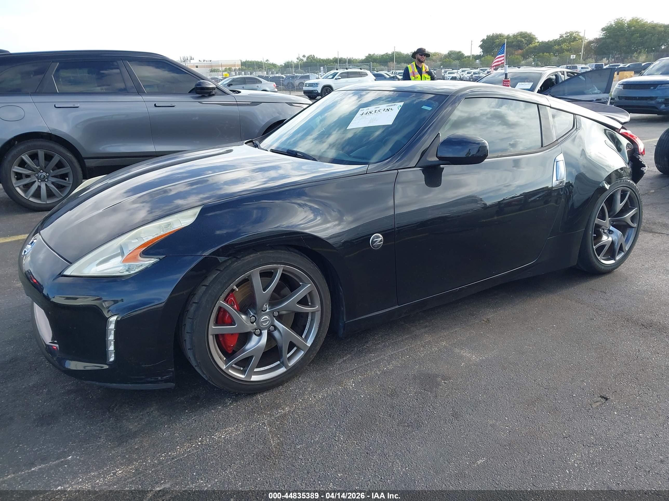 NISSAN 370Z image 2