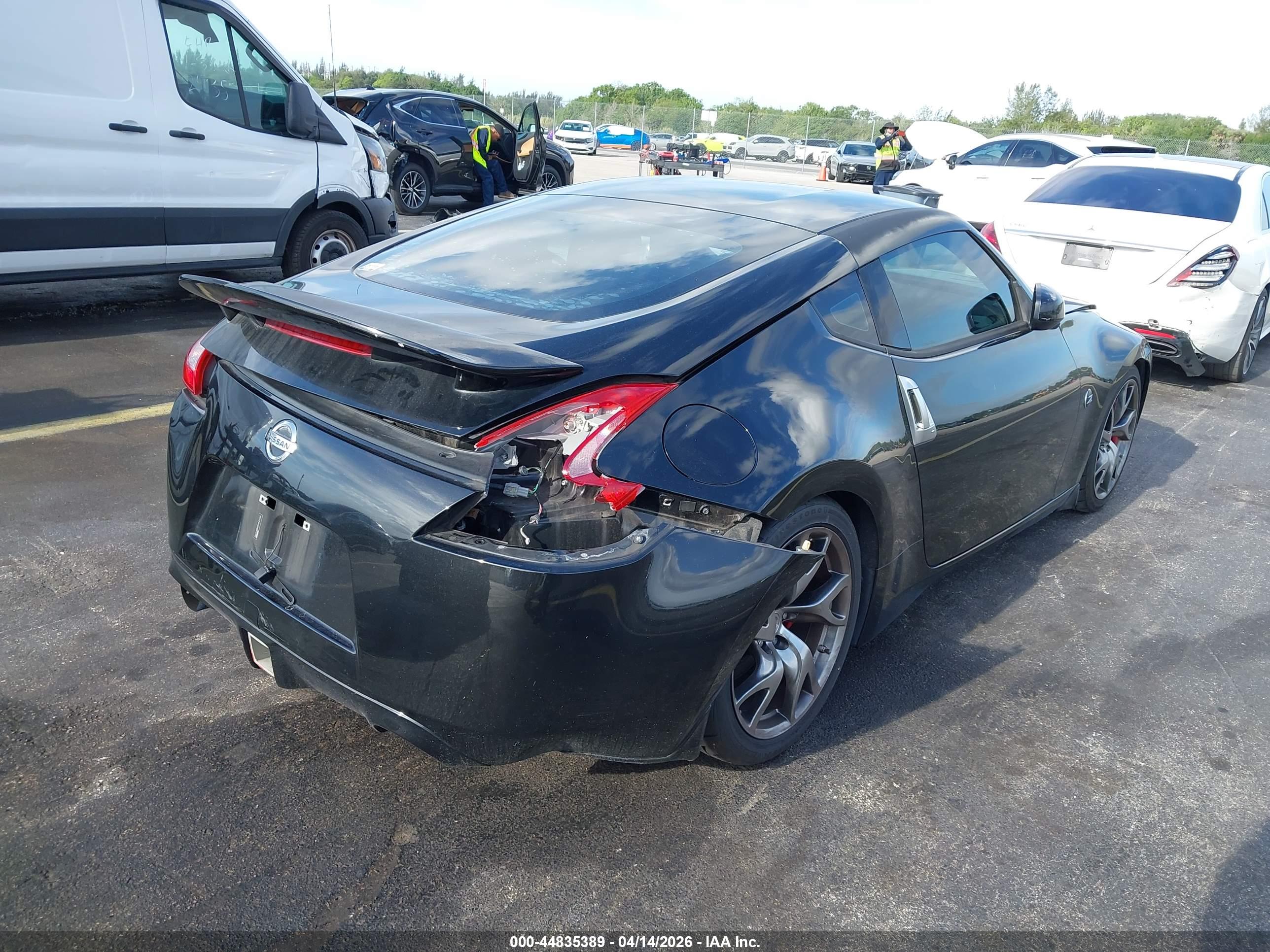 NISSAN 370Z image 6