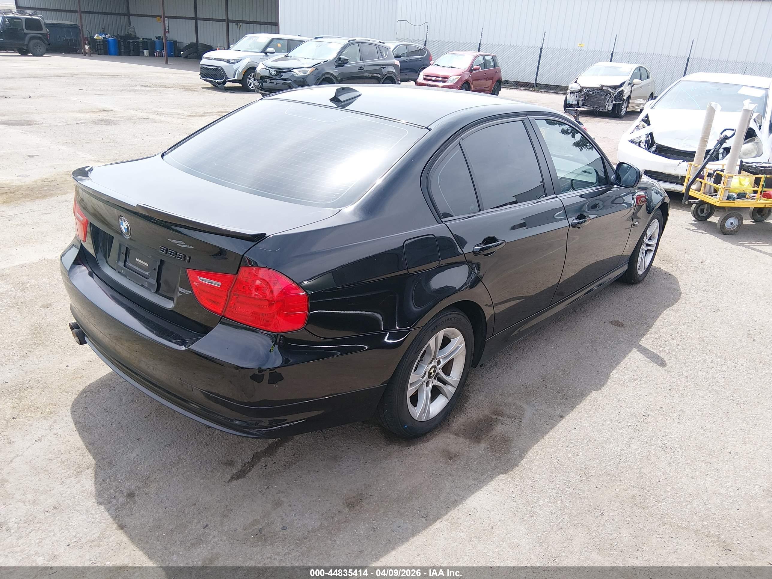 BMW 328I image 4