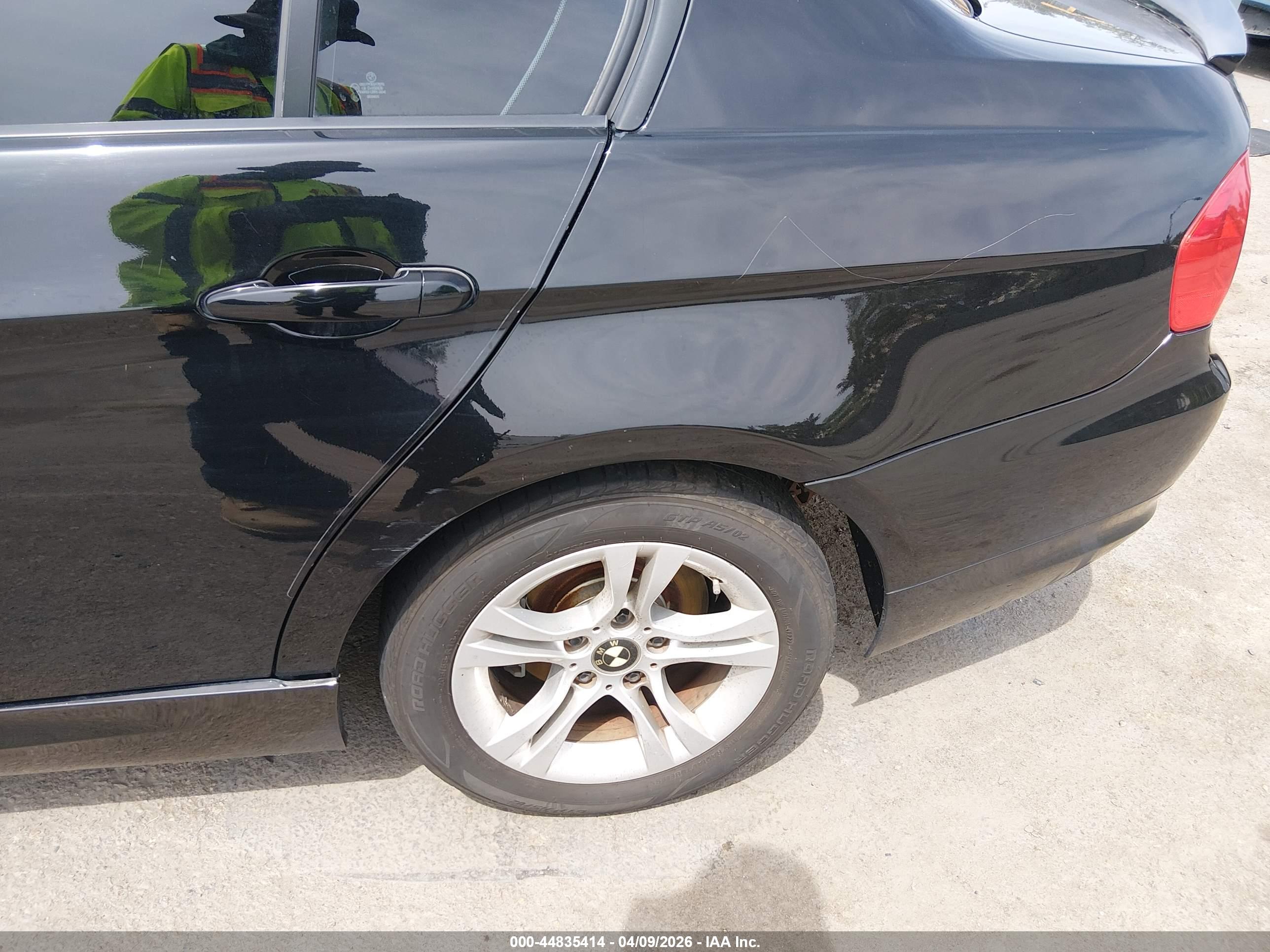 BMW 328I image 6