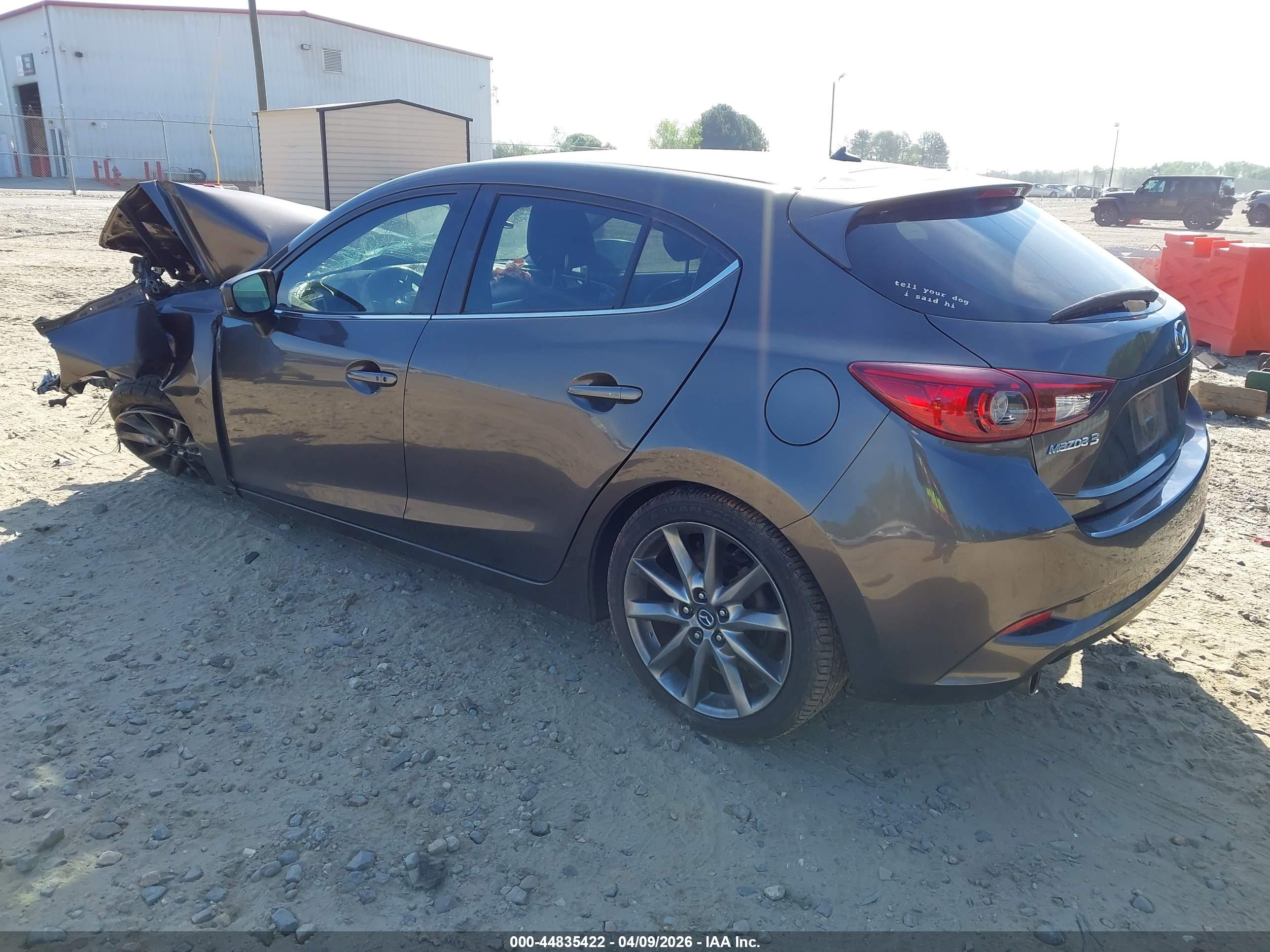 MAZDA MAZDA3 image 3