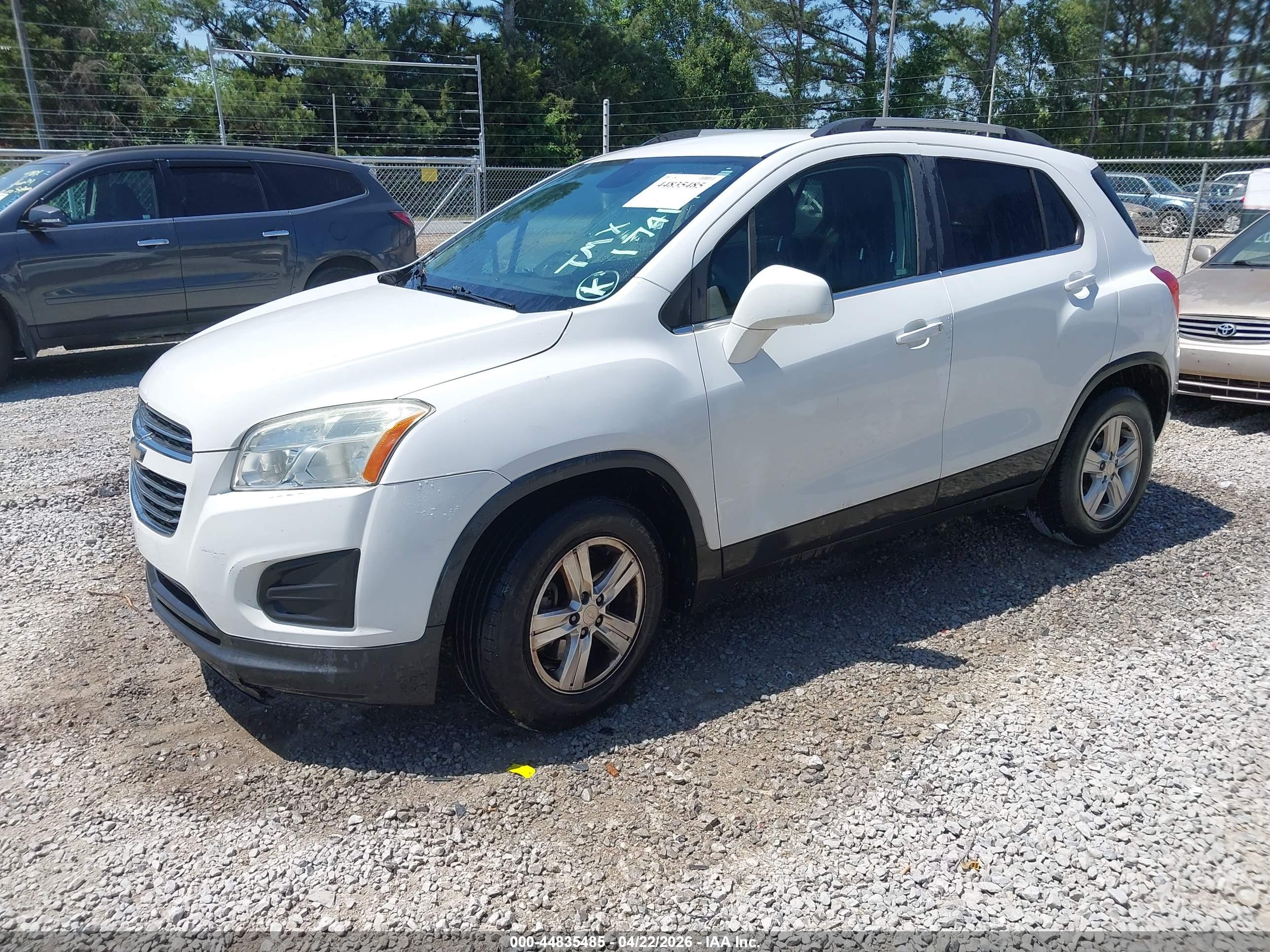 CHEVROLET TRAX image 2