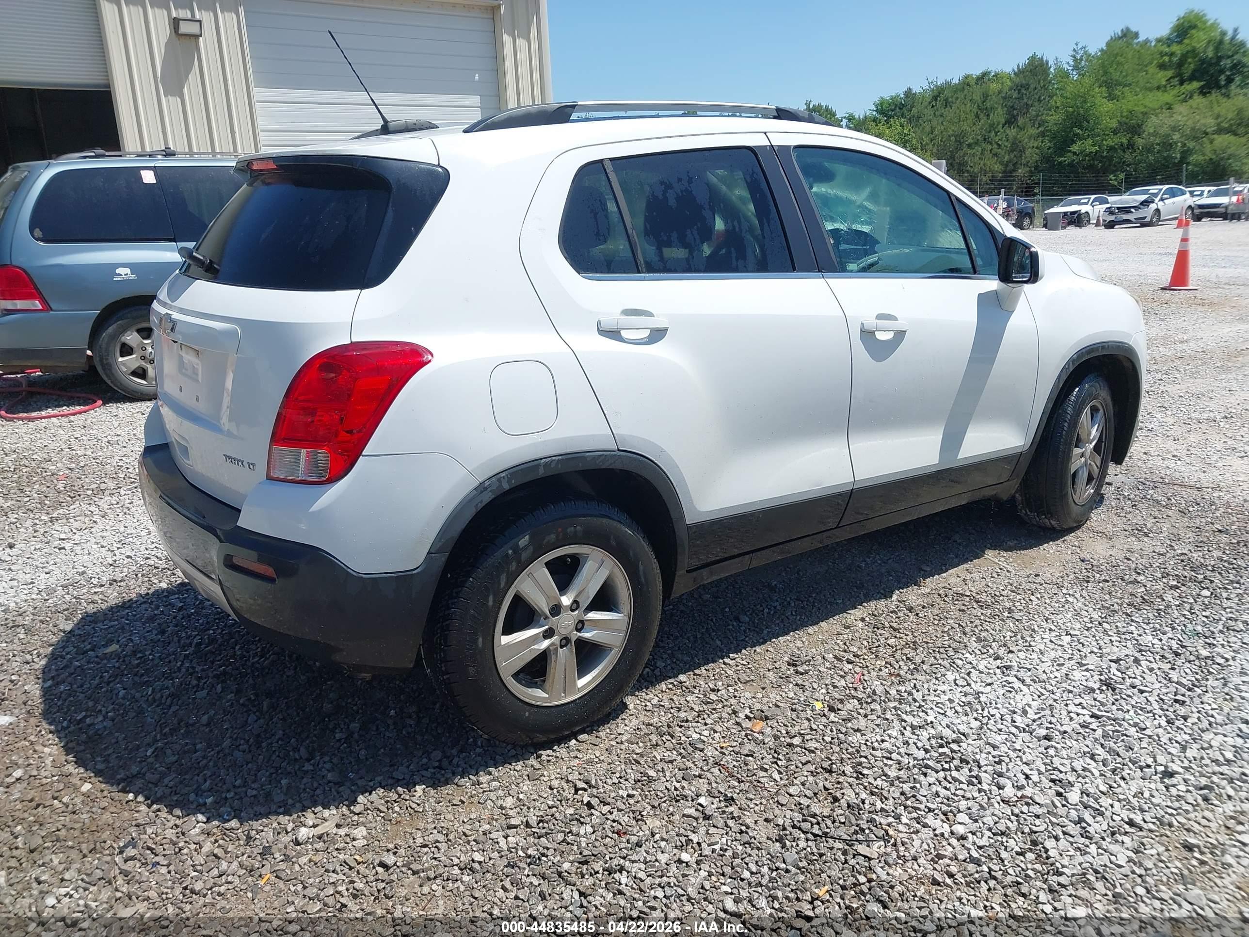 CHEVROLET TRAX image 4