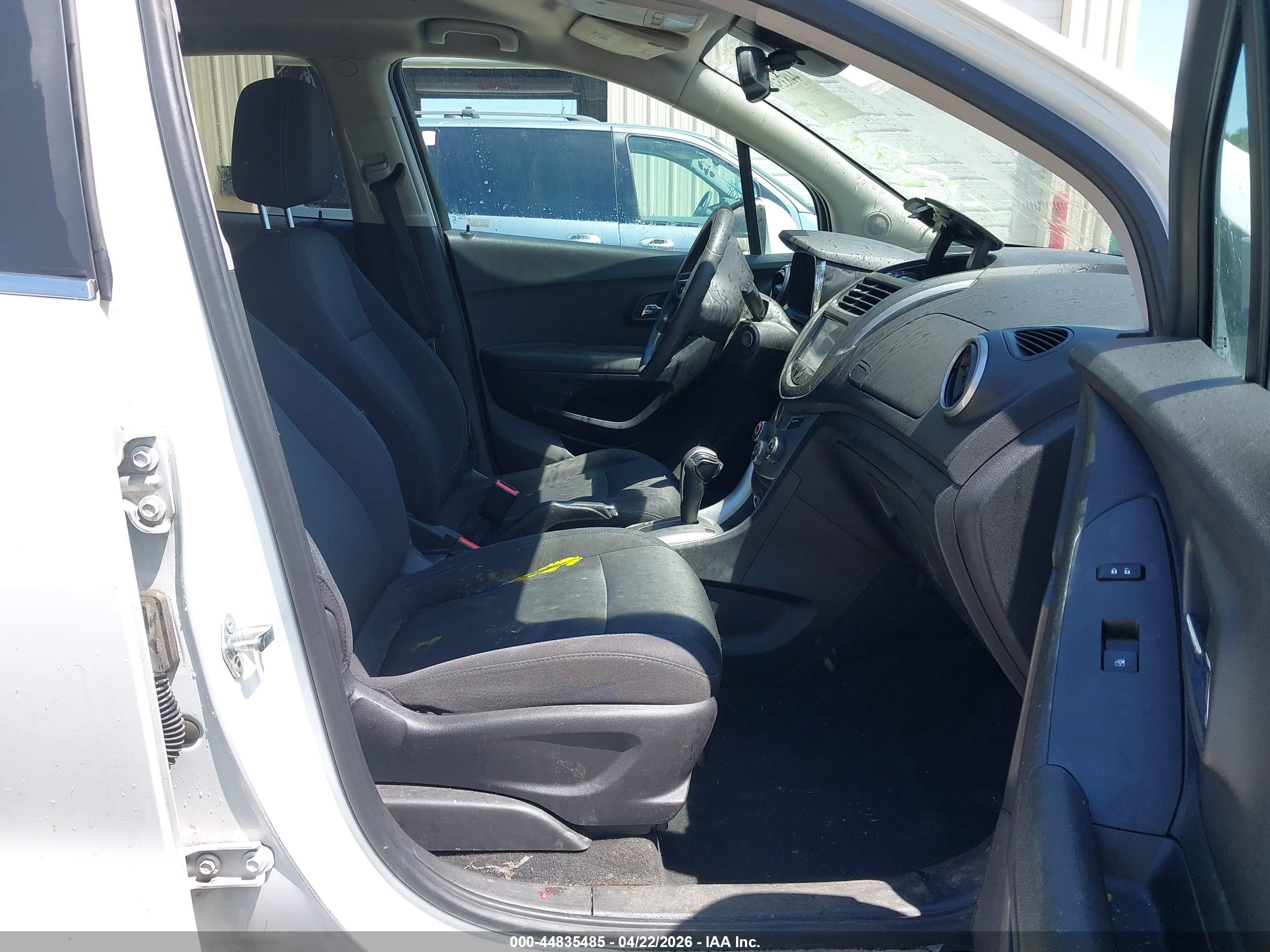 CHEVROLET TRAX image 5