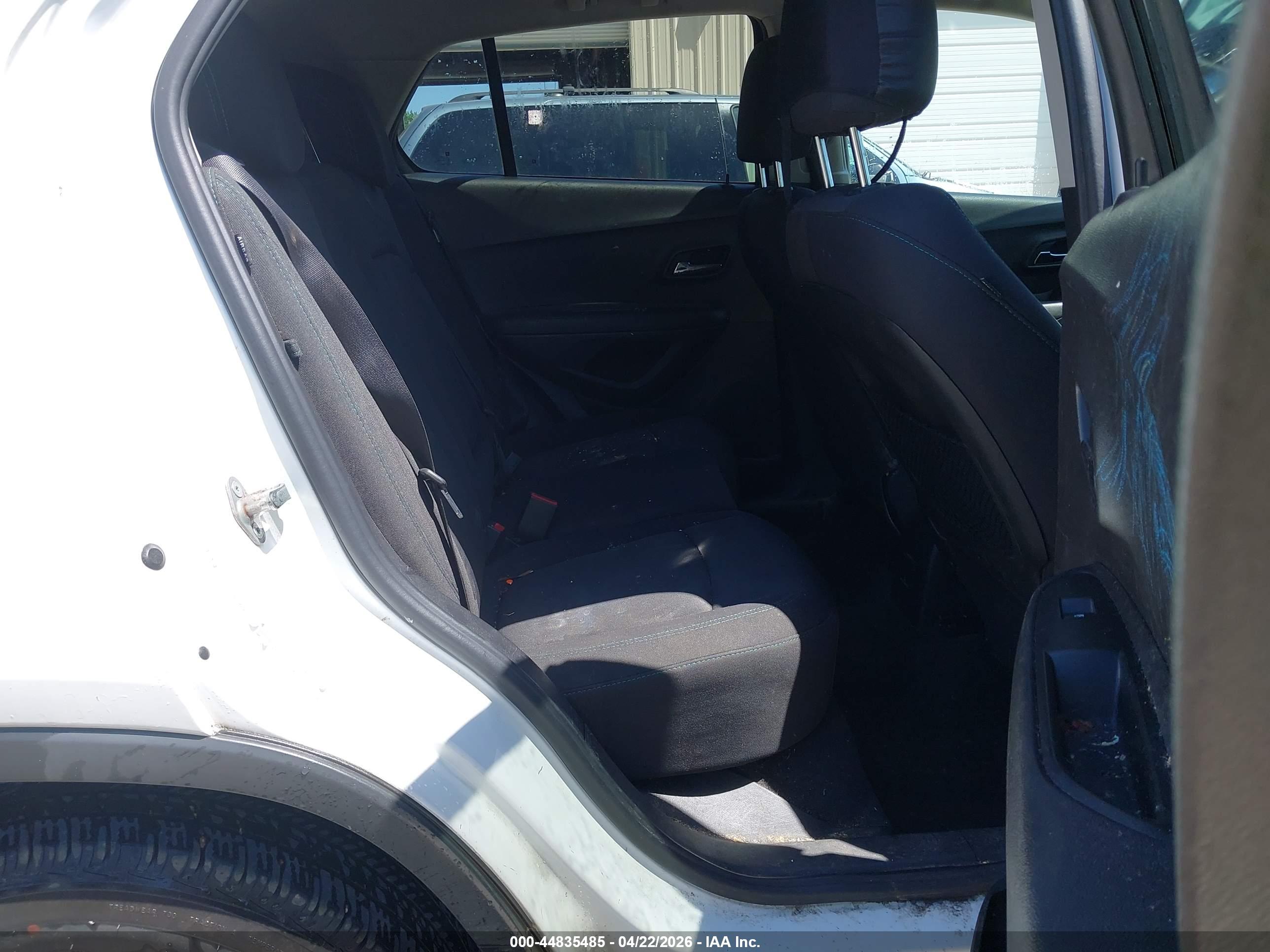 CHEVROLET TRAX image 8