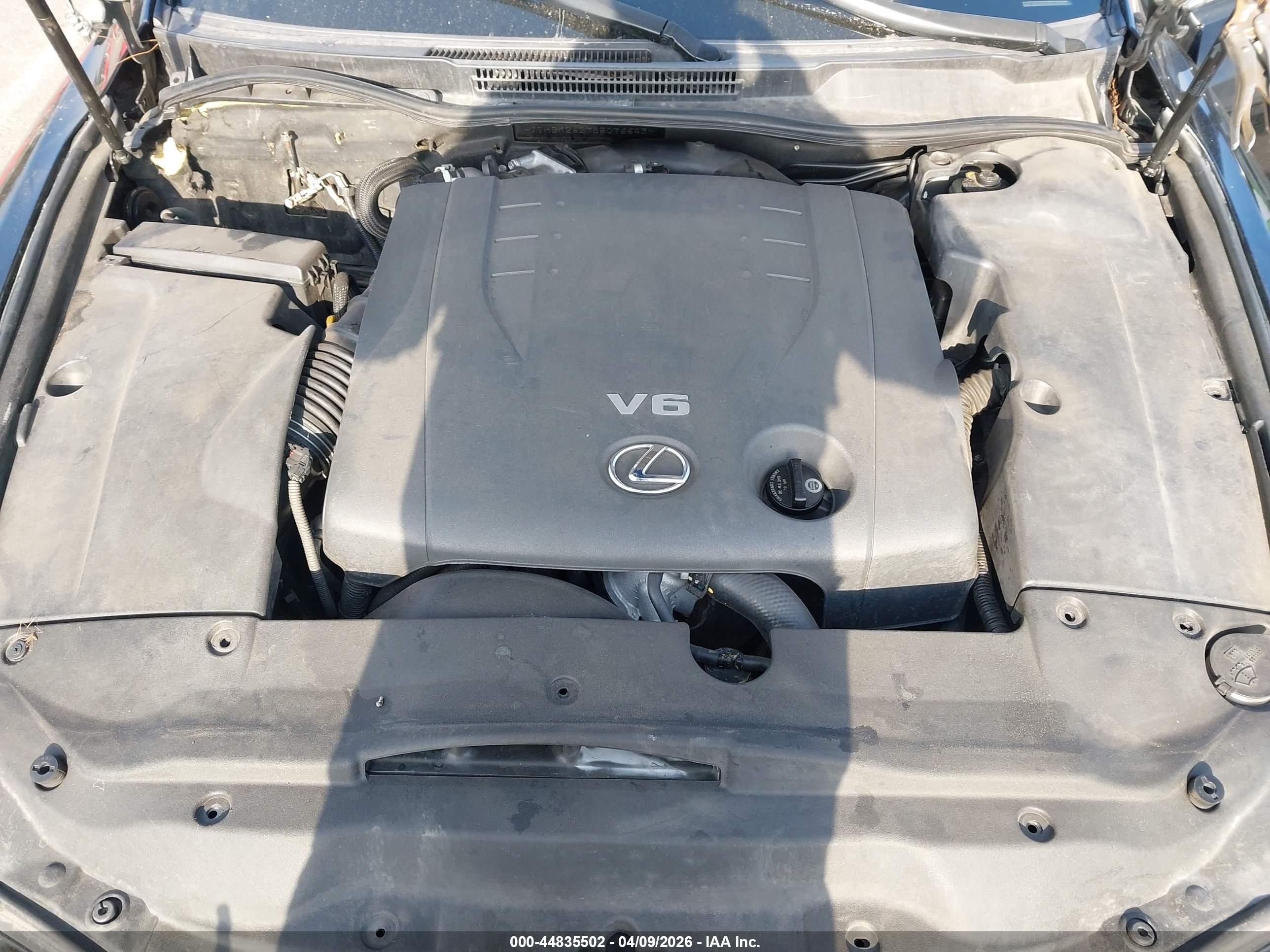 LEXUS IS image 10