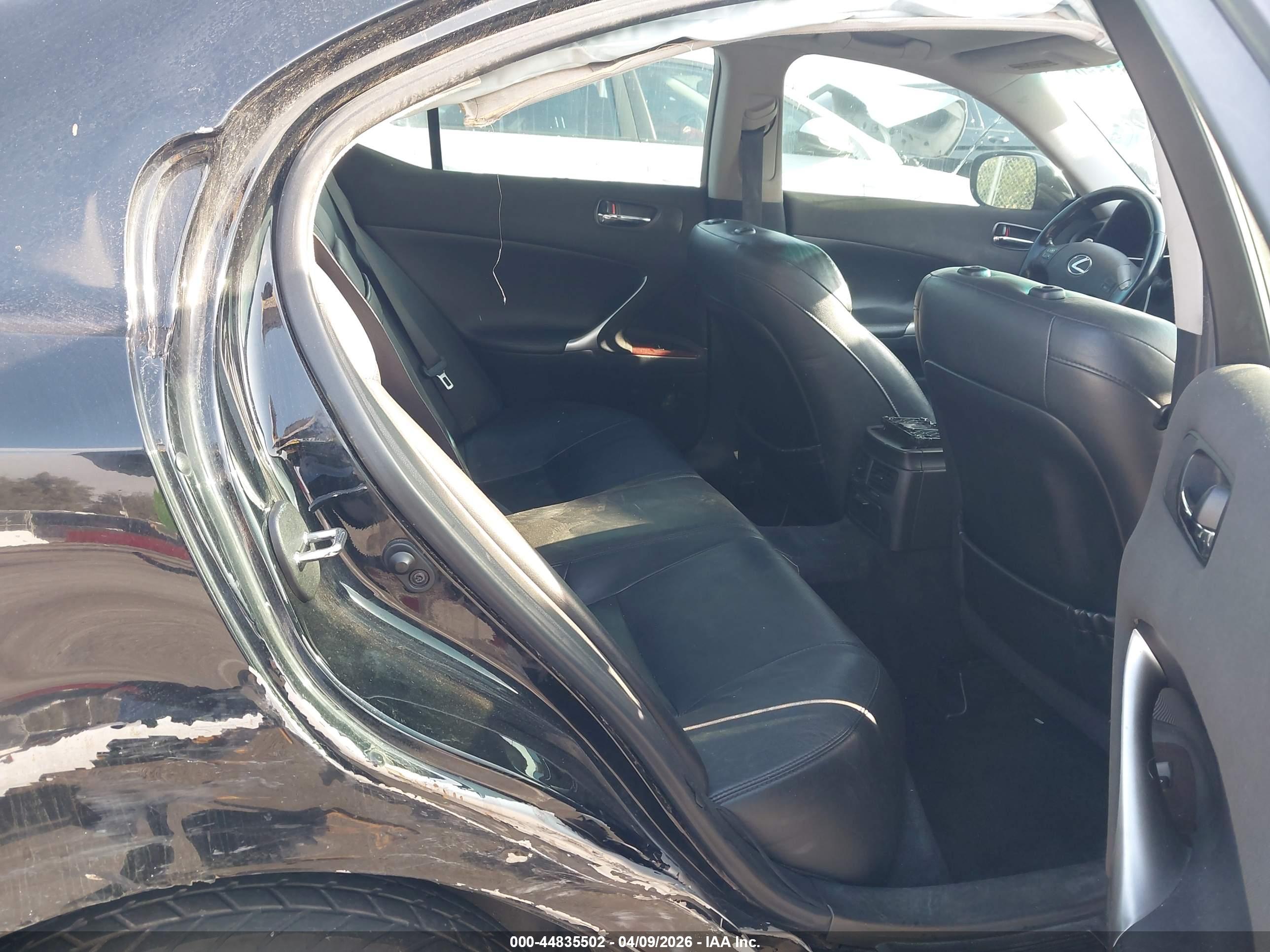 LEXUS IS image 8