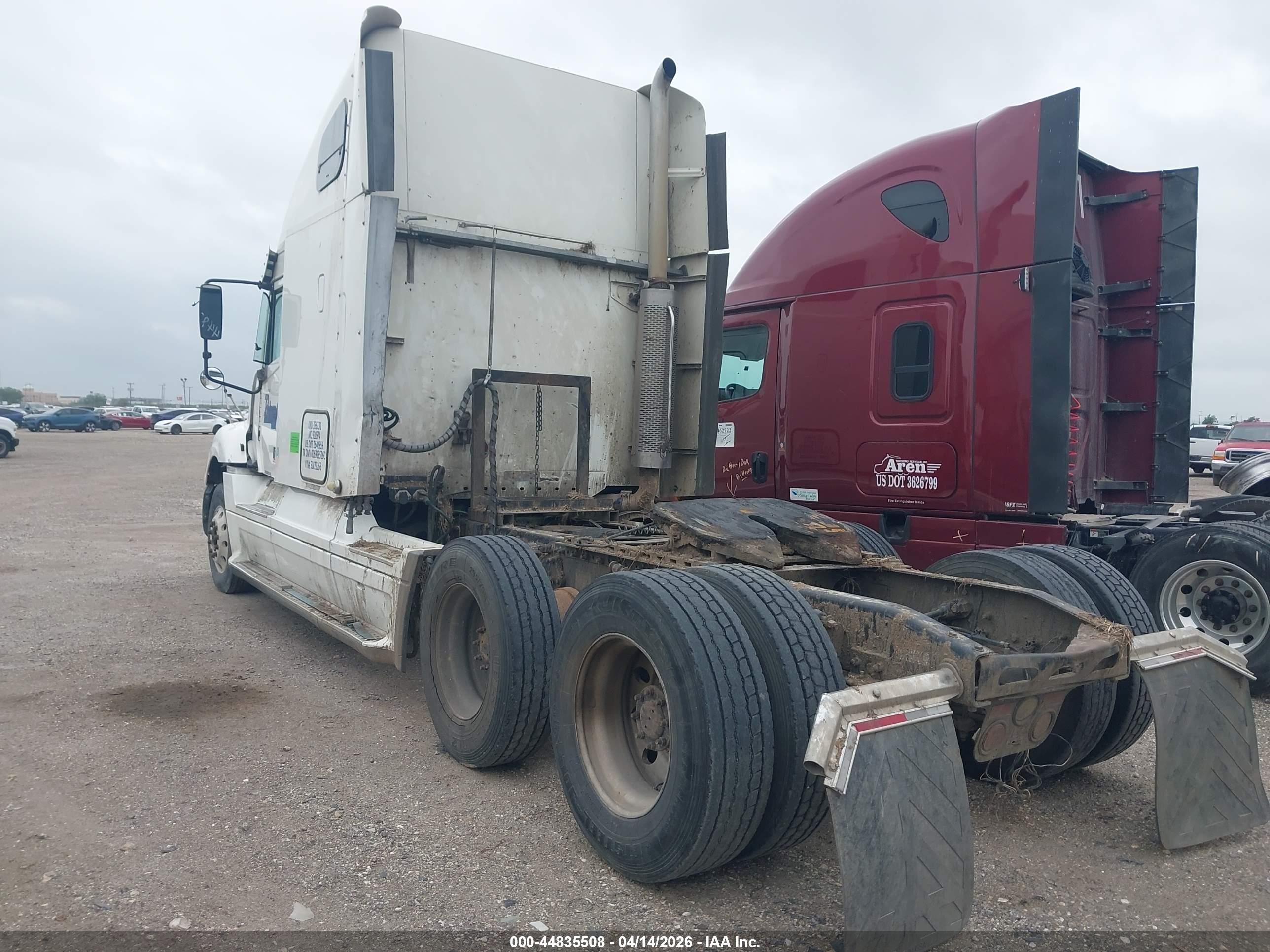 FREIGHTLINER CONVENTIONAL image 3