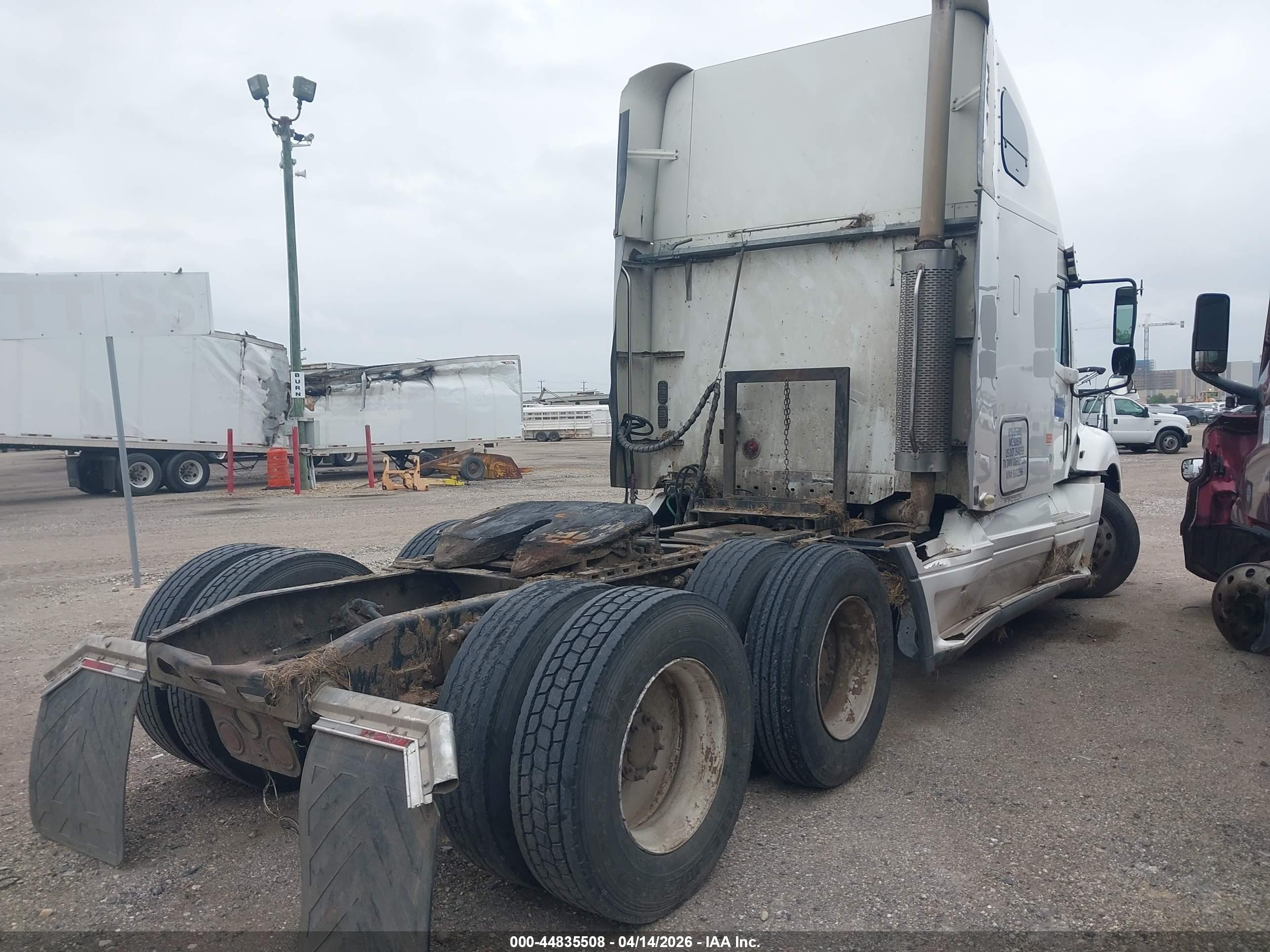 FREIGHTLINER CONVENTIONAL image 4