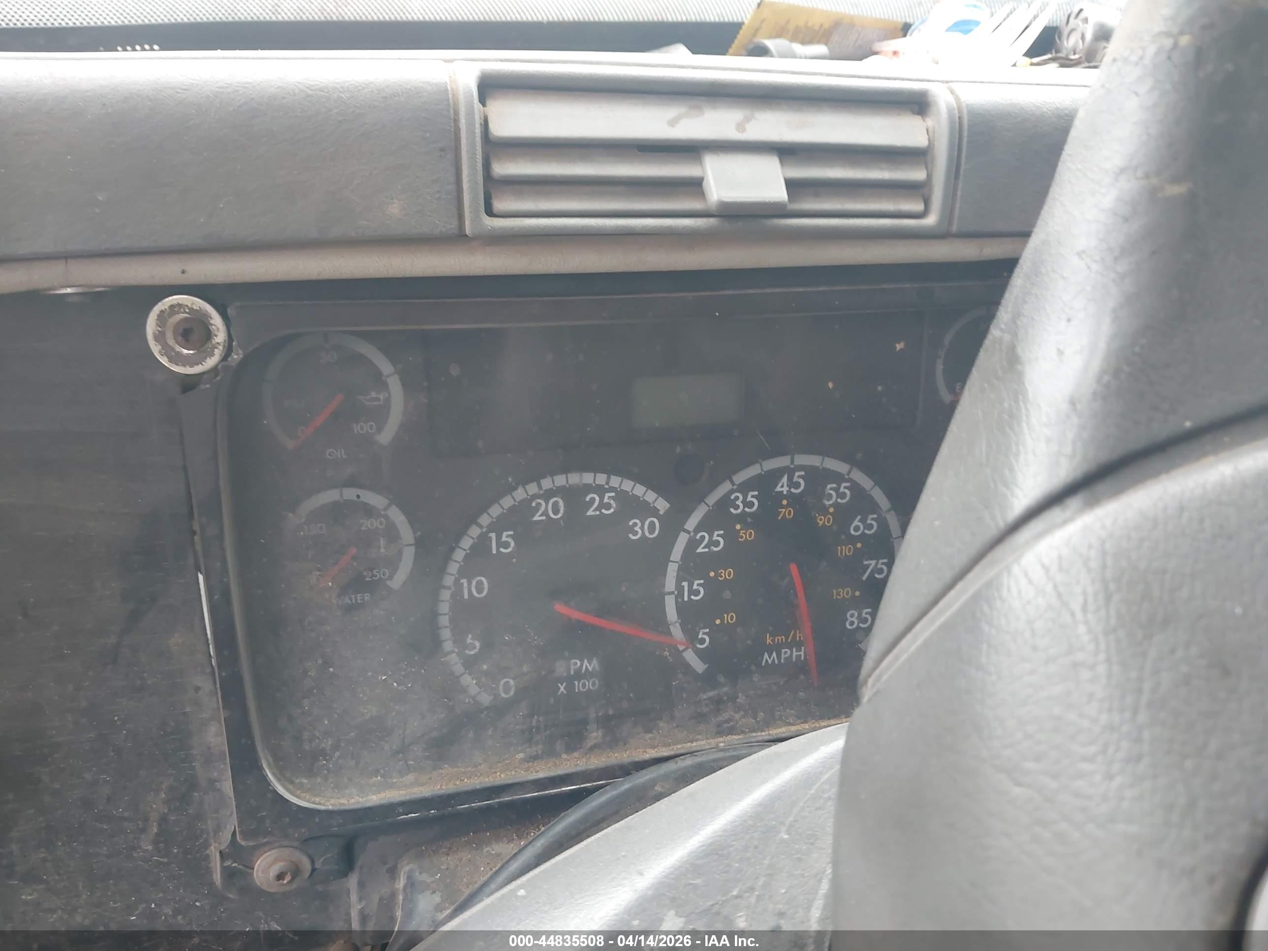 FREIGHTLINER CONVENTIONAL image 6