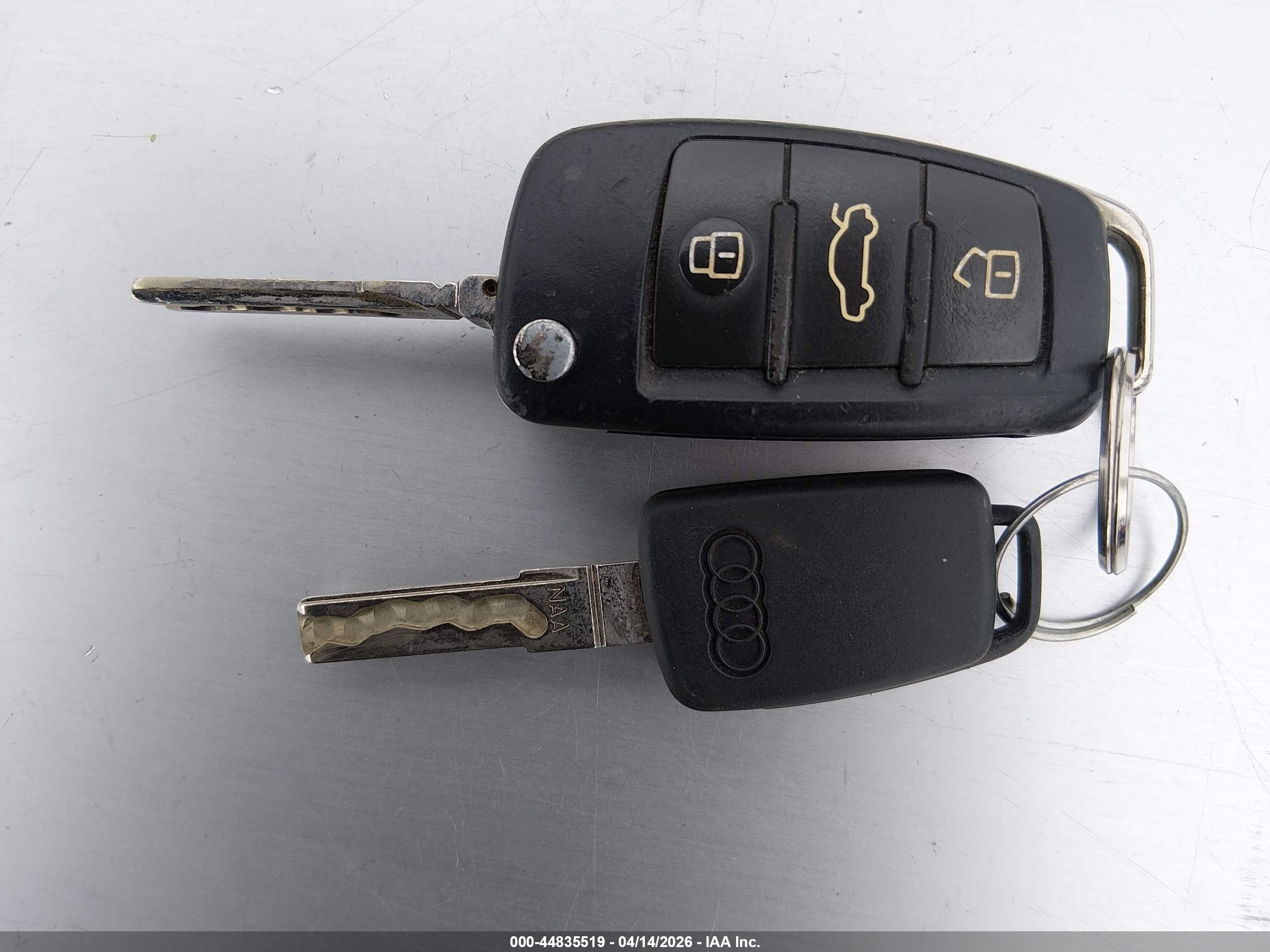 AUDI A4 image 11