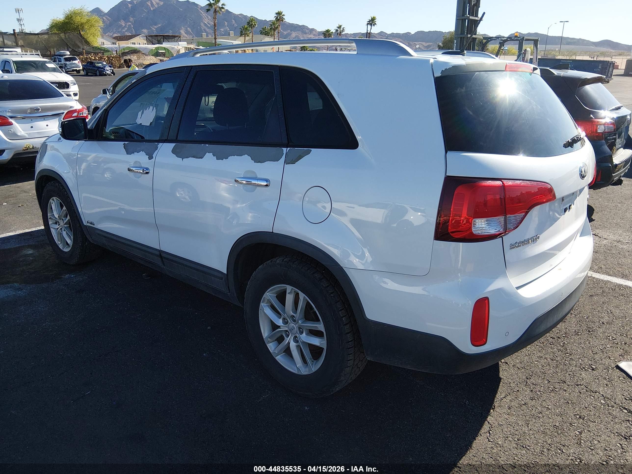 KIA SORENTO image 3