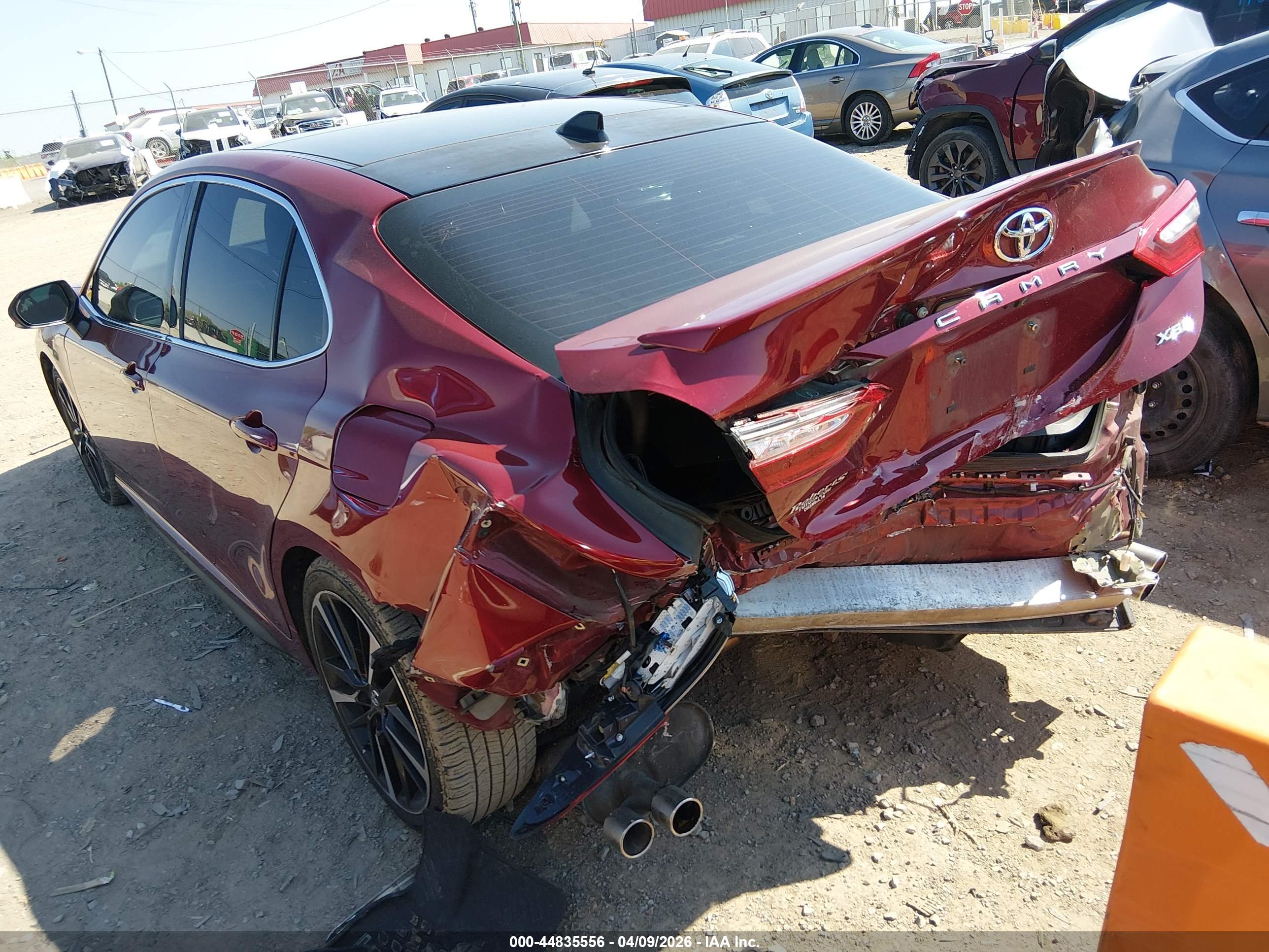 TOYOTA CAMRY image 3