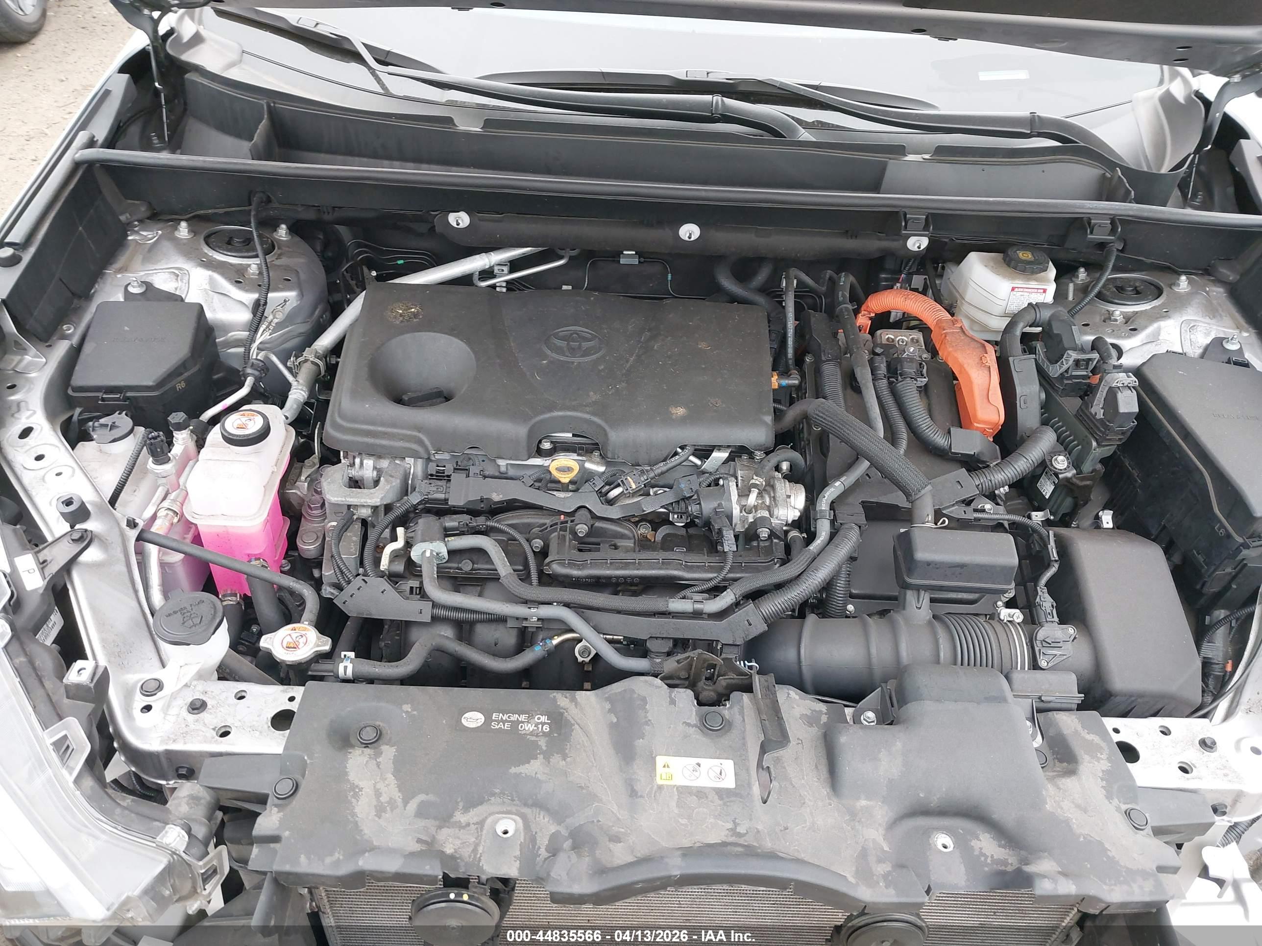 TOYOTA RAV4 image 10