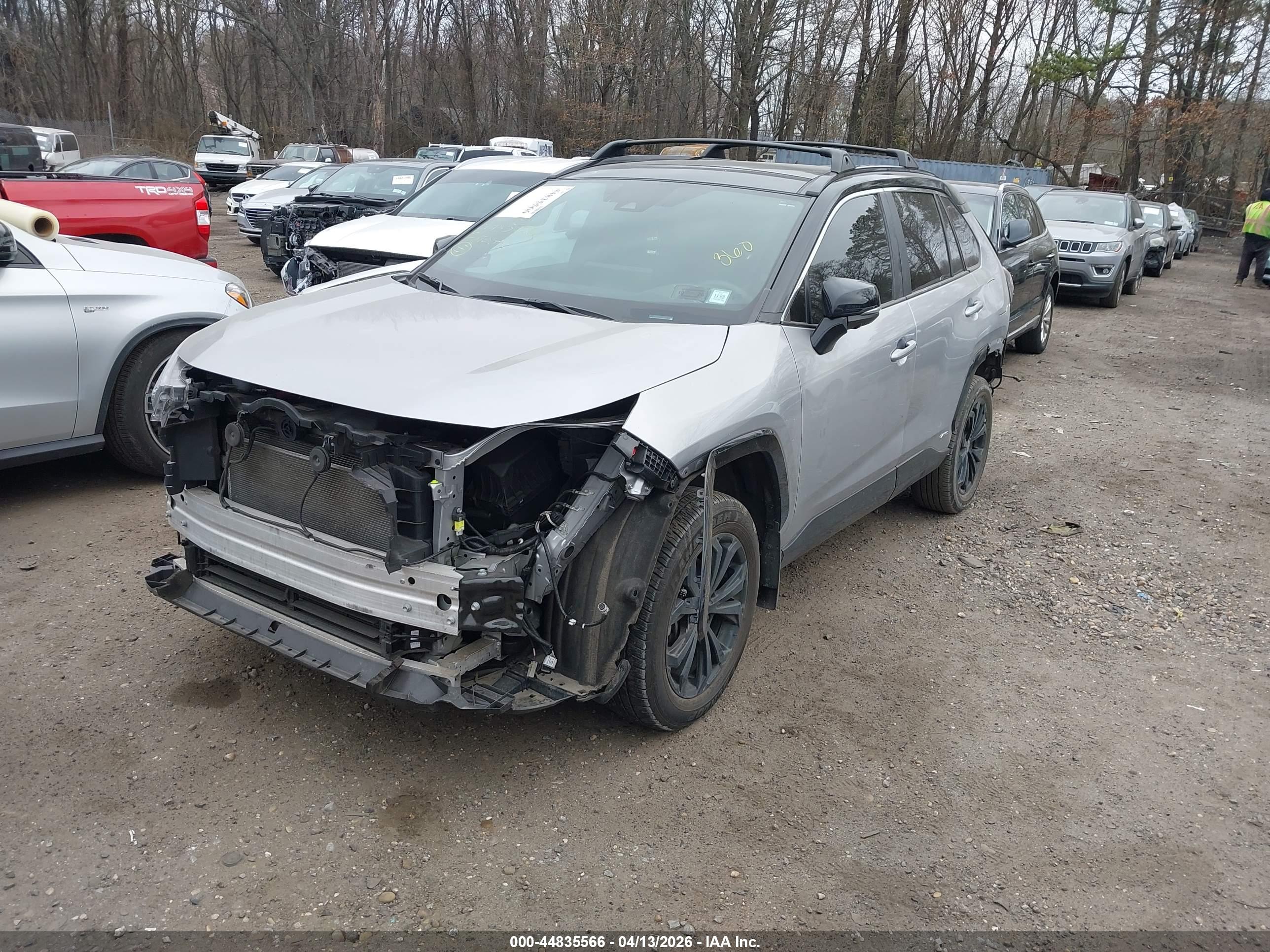TOYOTA RAV4 image 2