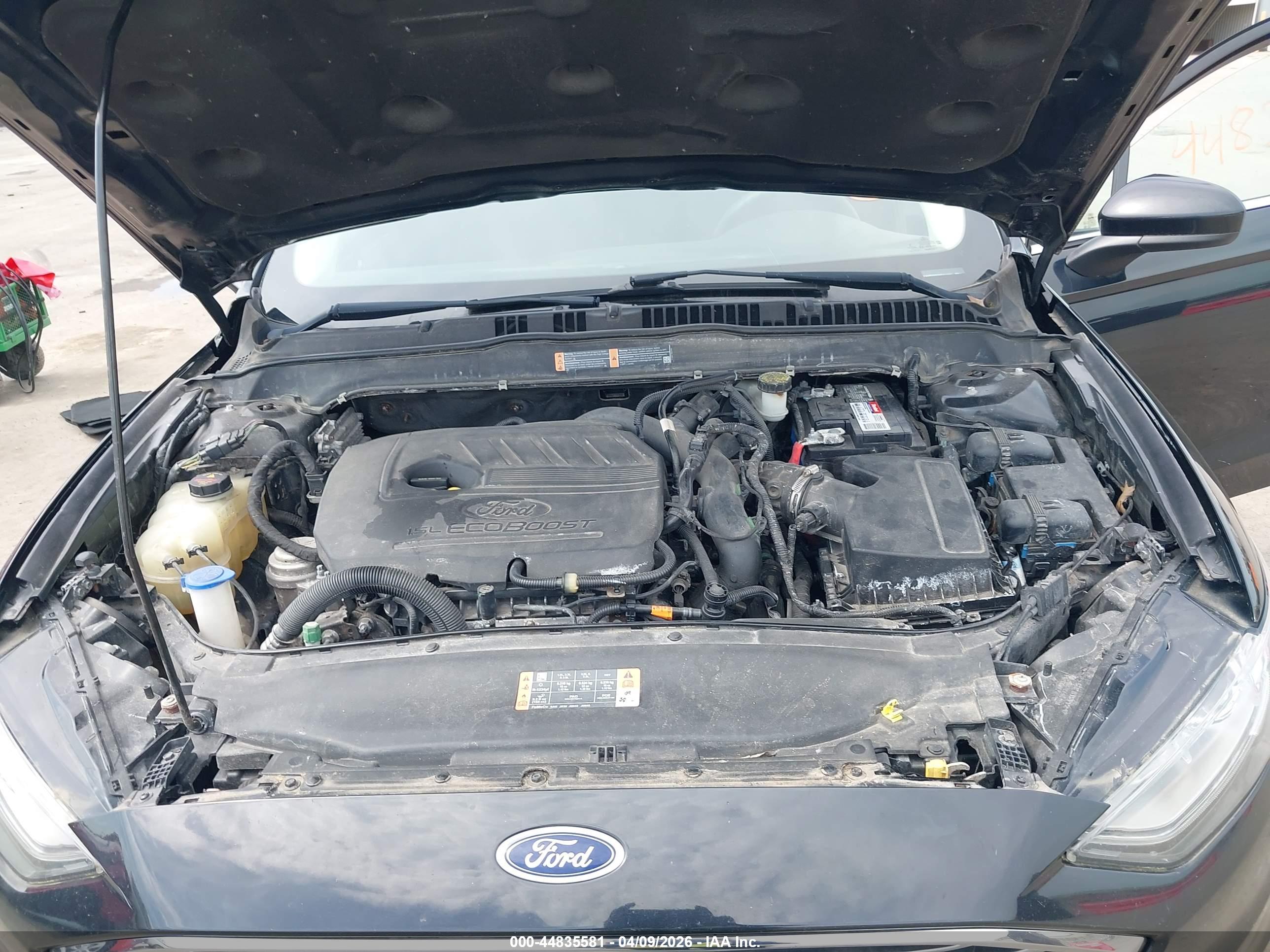 FORD FUSION image 10