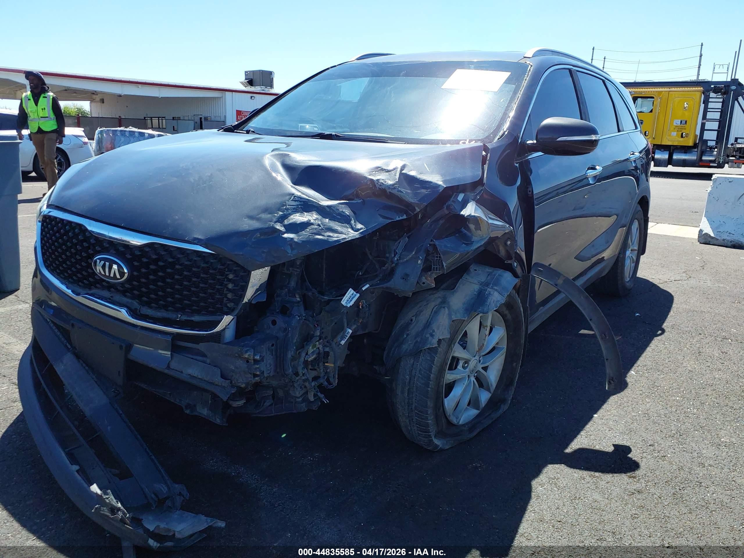 KIA SORENTO image 6
