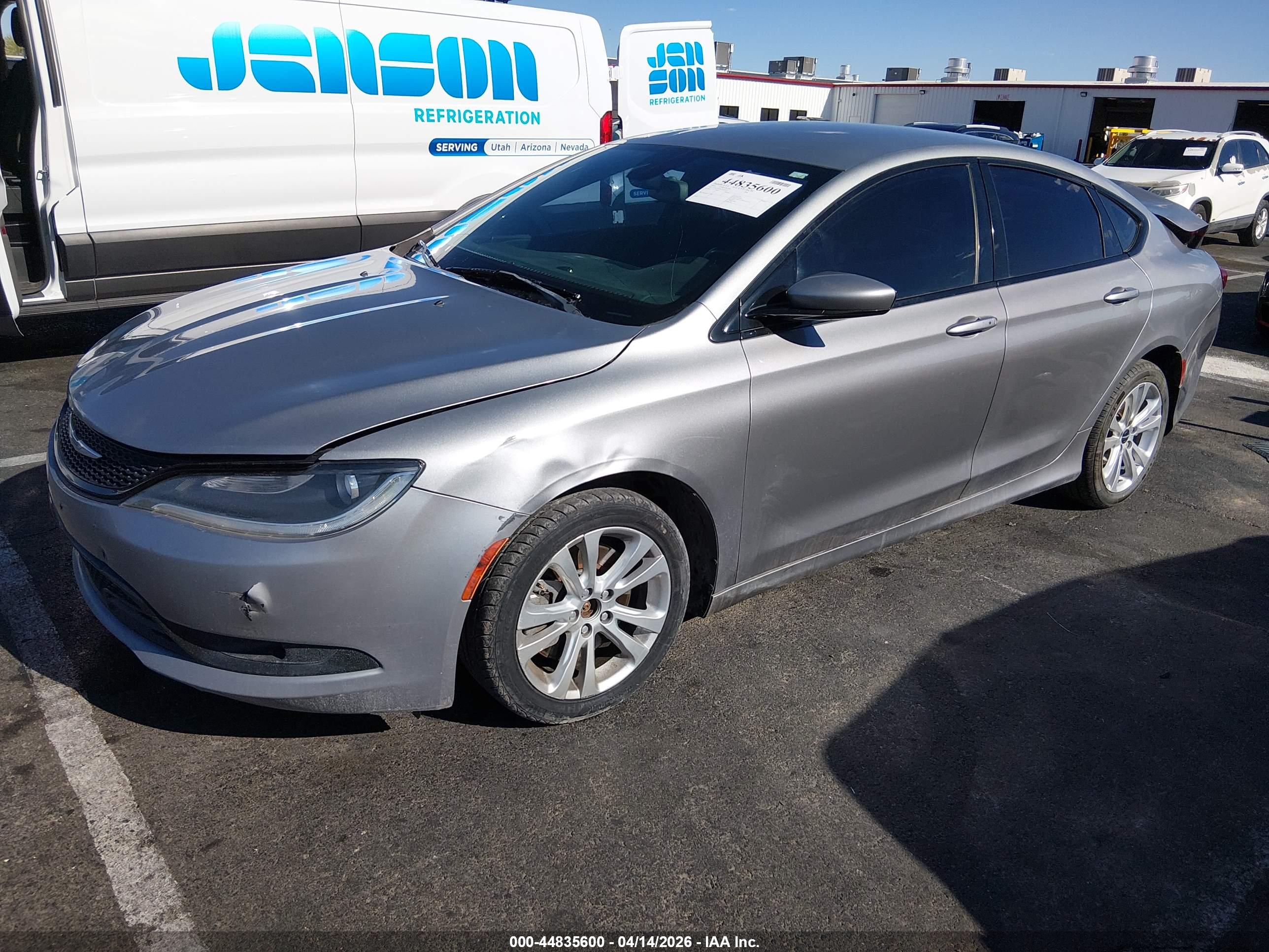 CHRYSLER 200 image 2