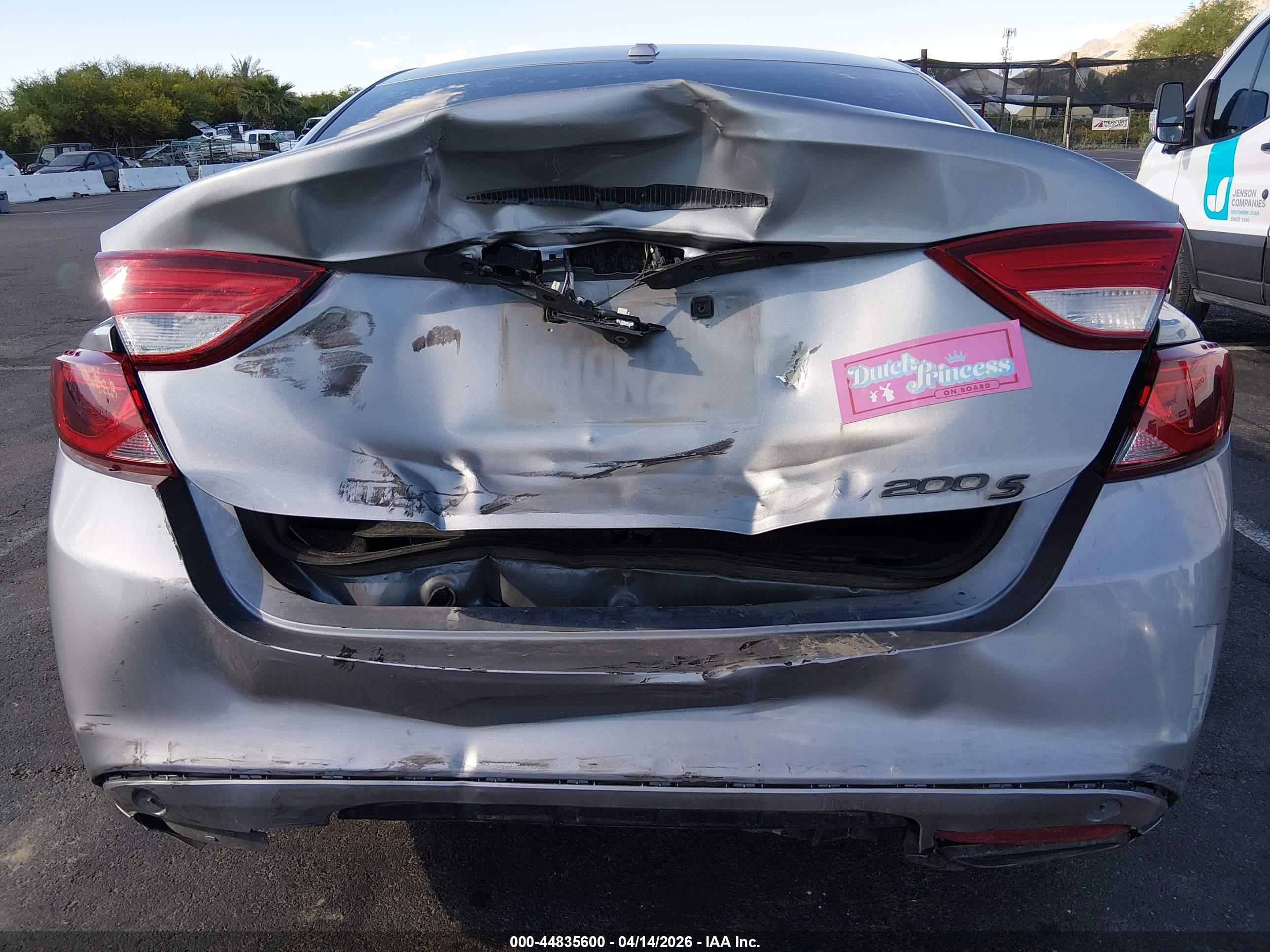 CHRYSLER 200 image 6