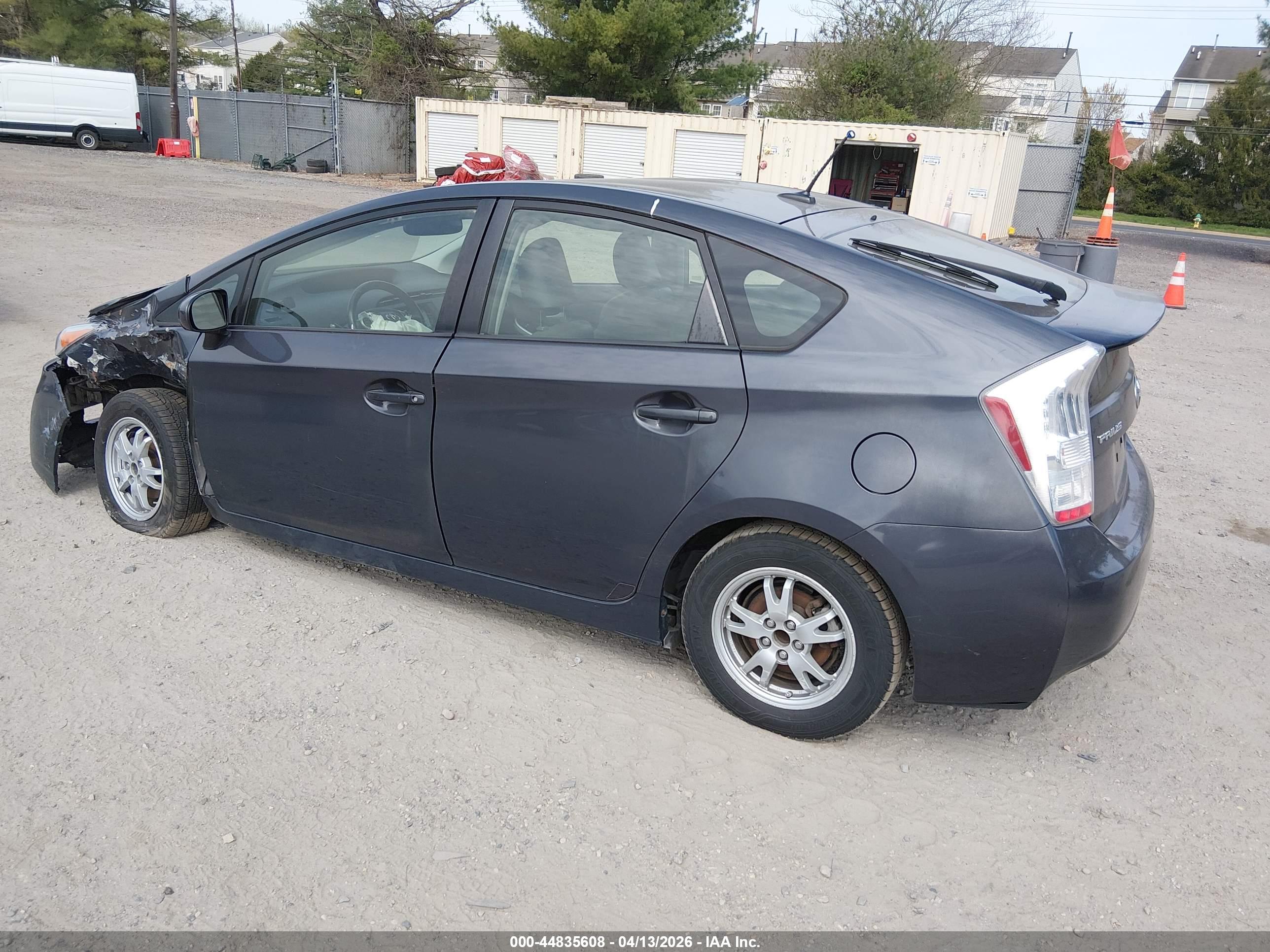 TOYOTA PRIUS image 3