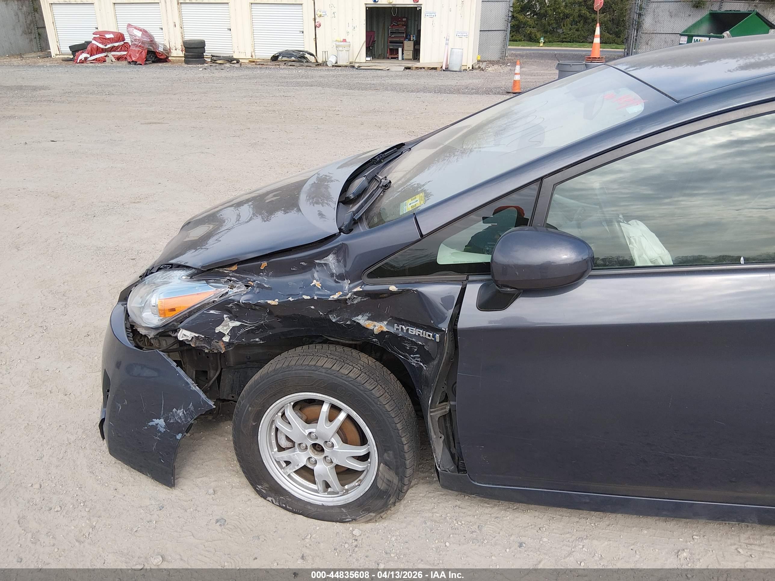 TOYOTA PRIUS image 6