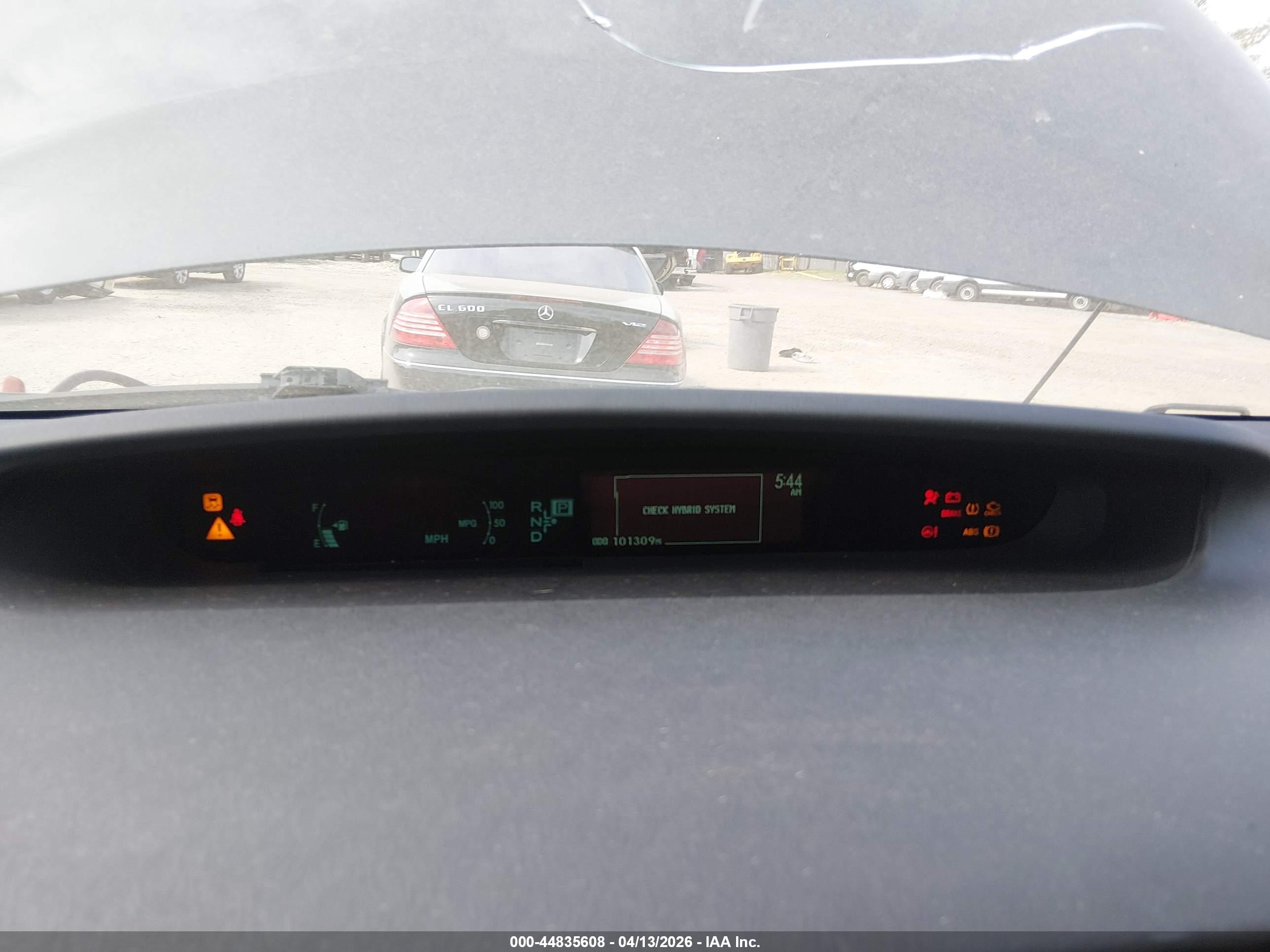 TOYOTA PRIUS image 7