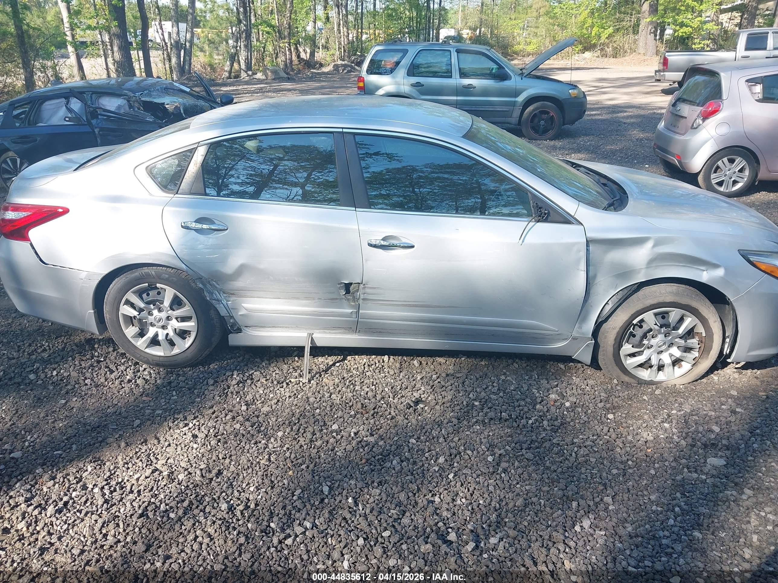 NISSAN ALTIMA image 6