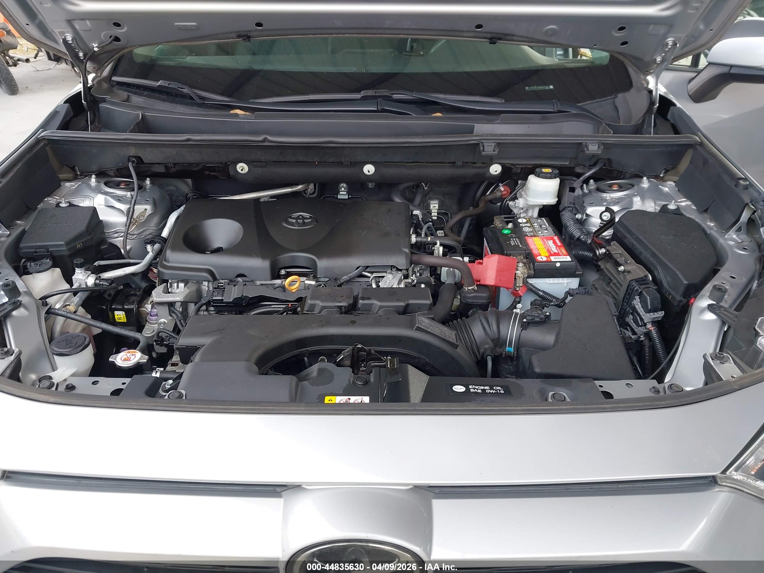 TOYOTA RAV4 image 10