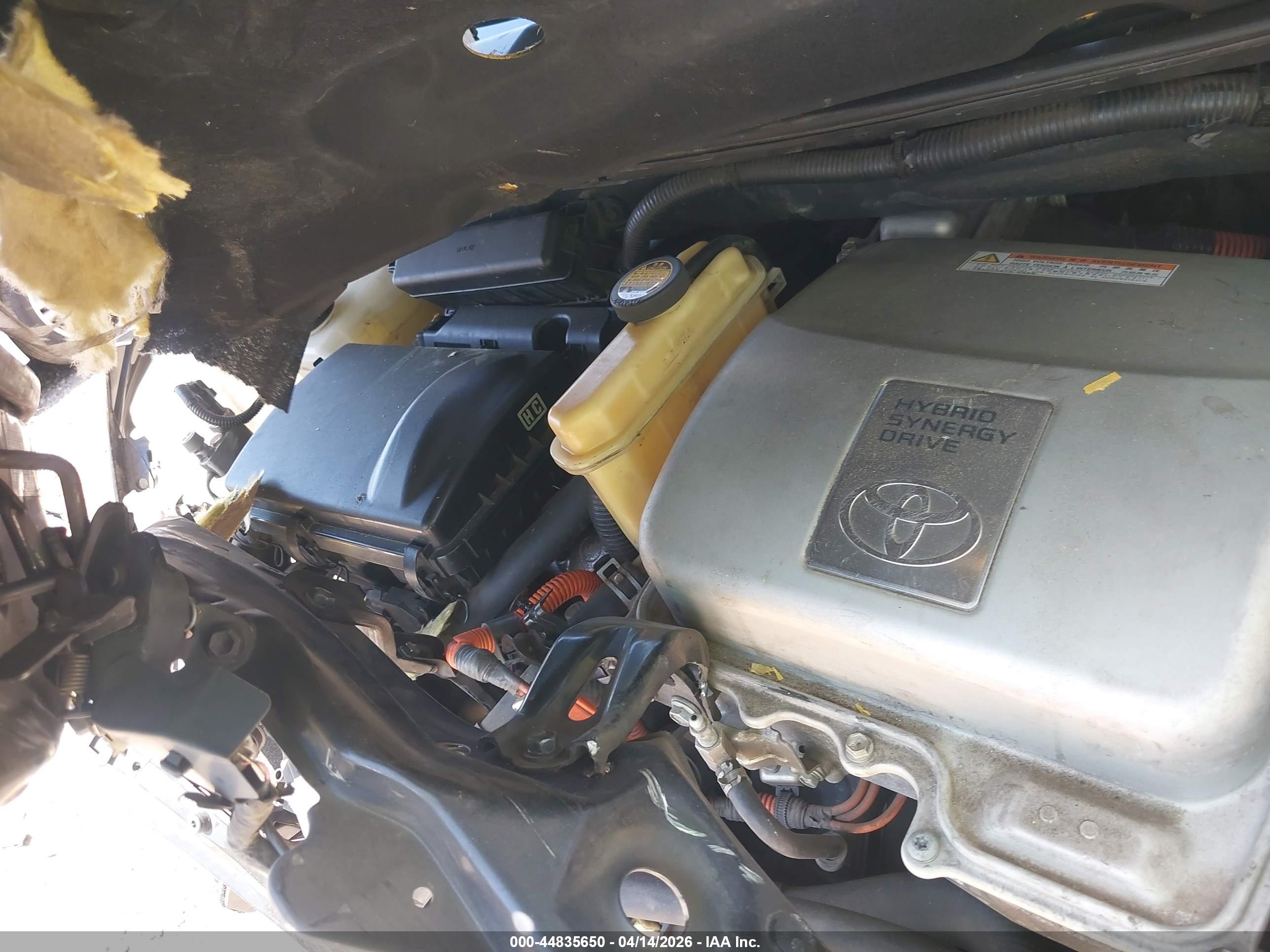 TOYOTA PRIUS image 10