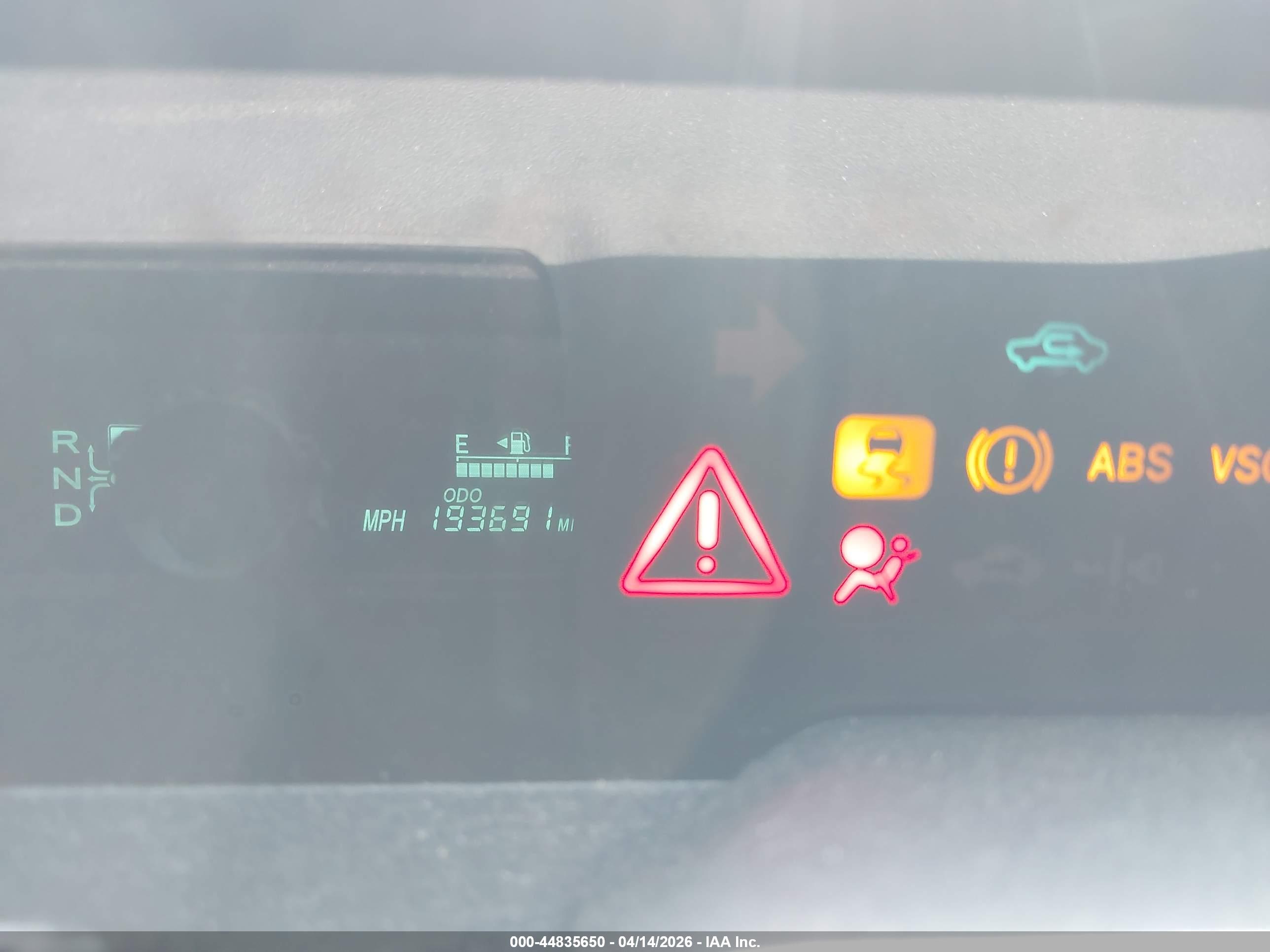 TOYOTA PRIUS image 7