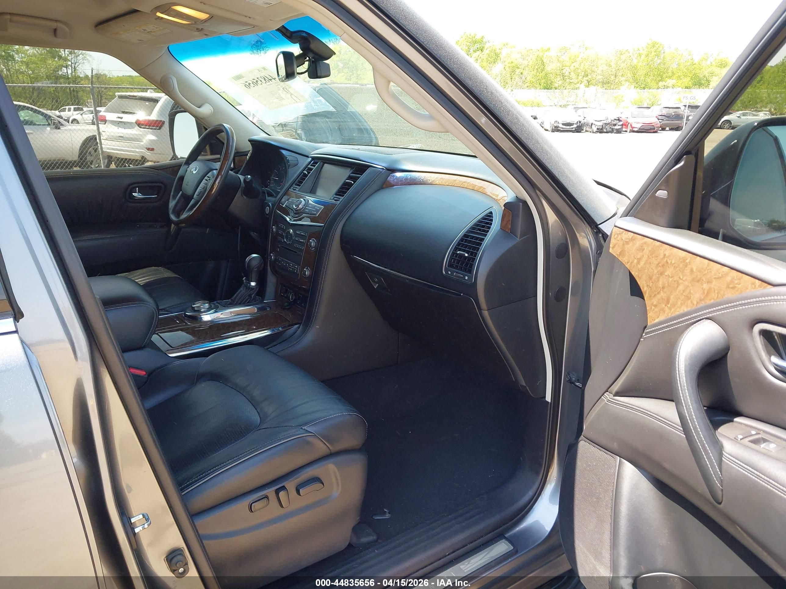 INFINITI QX80 image 5
