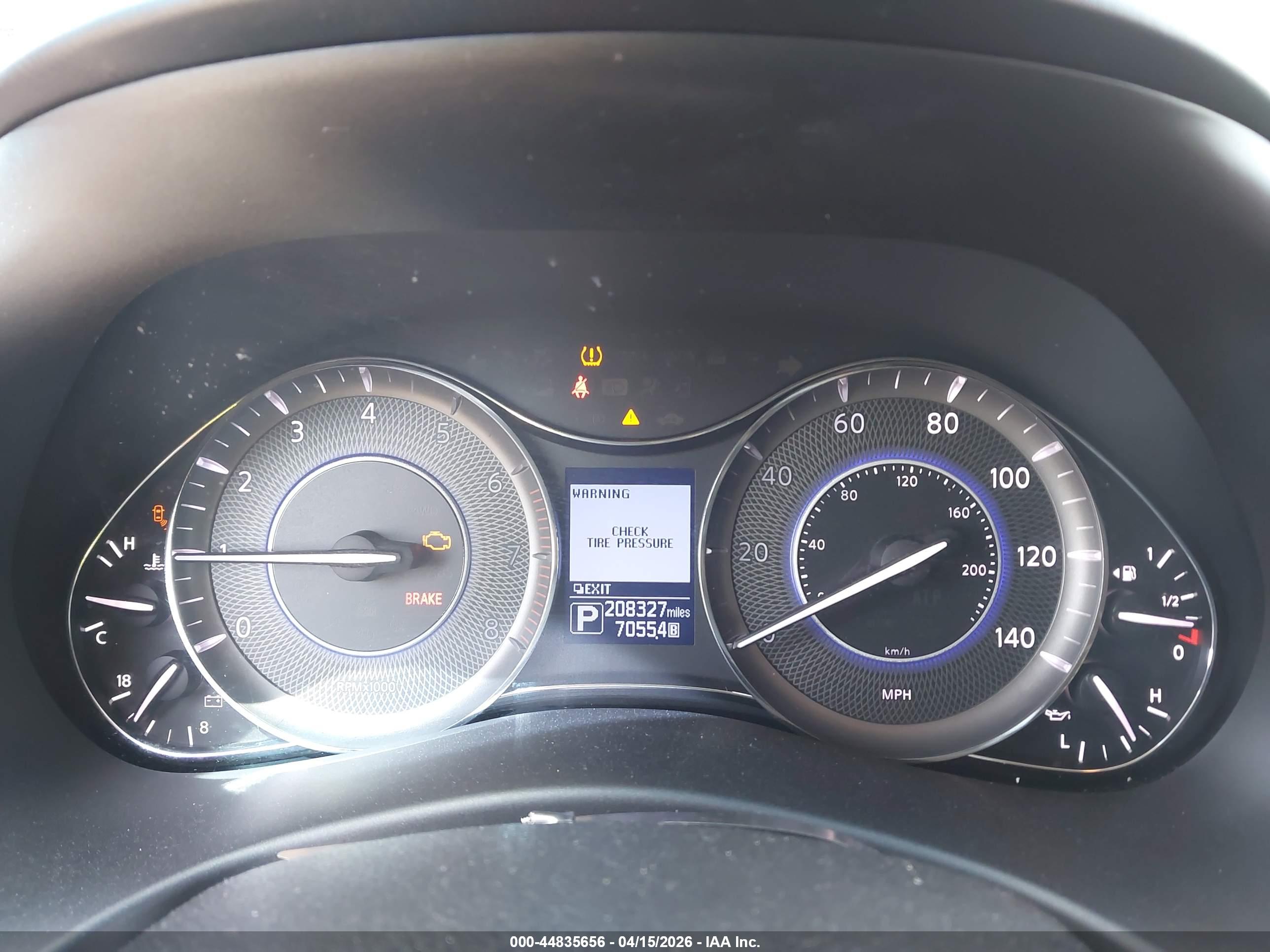 INFINITI QX80 image 7