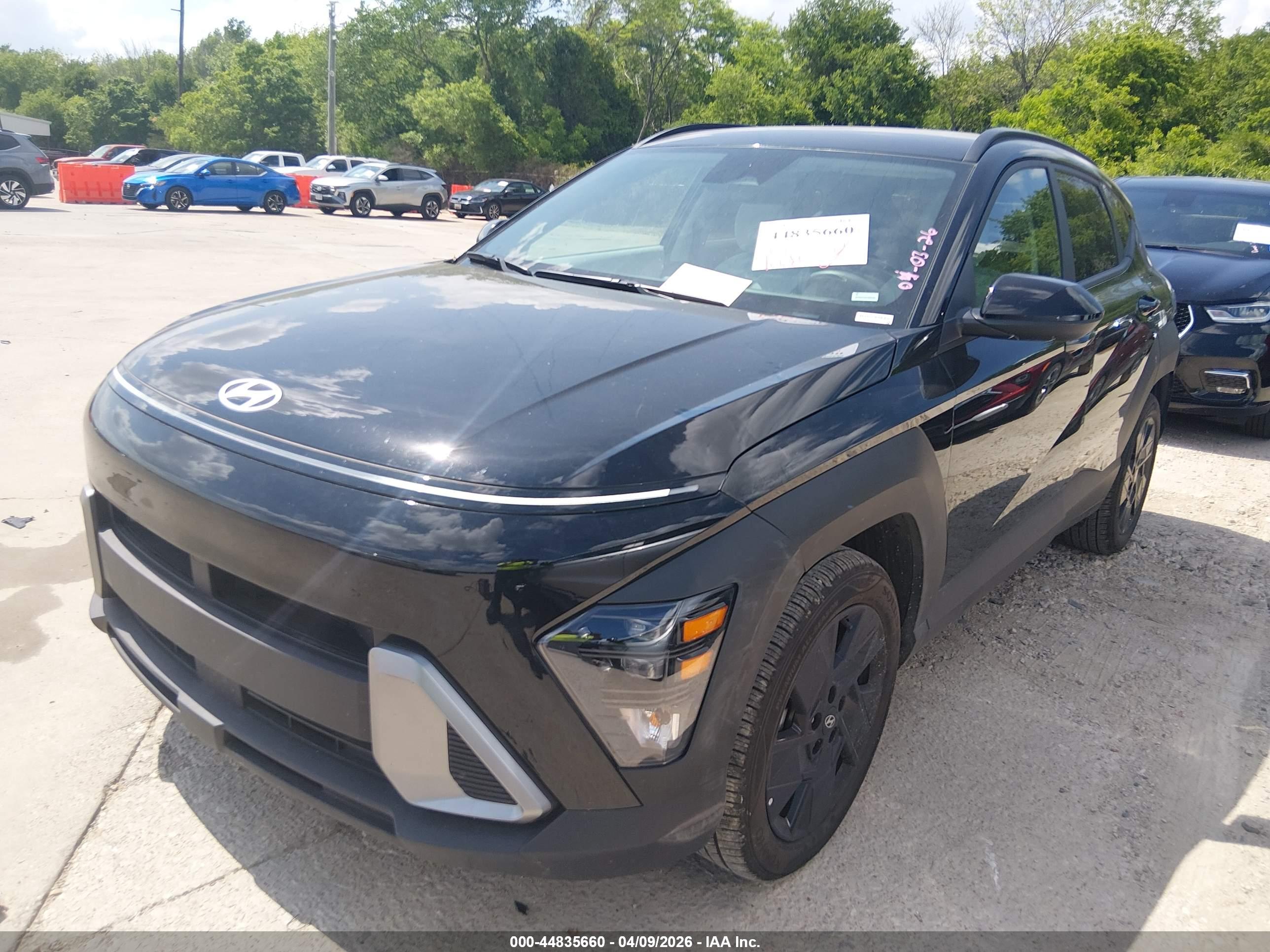 HYUNDAI KONA image 2