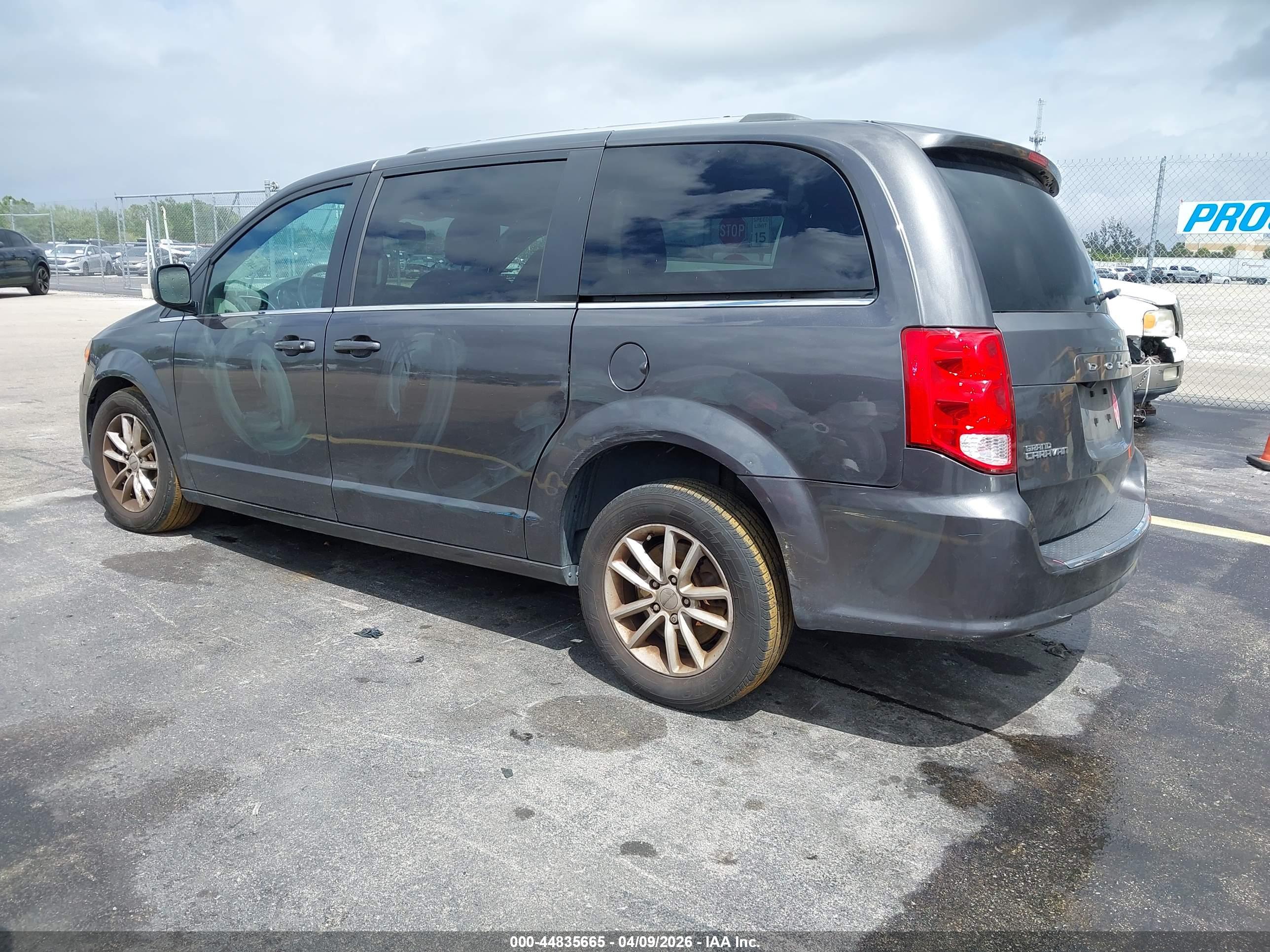 DODGE GRAND image 3