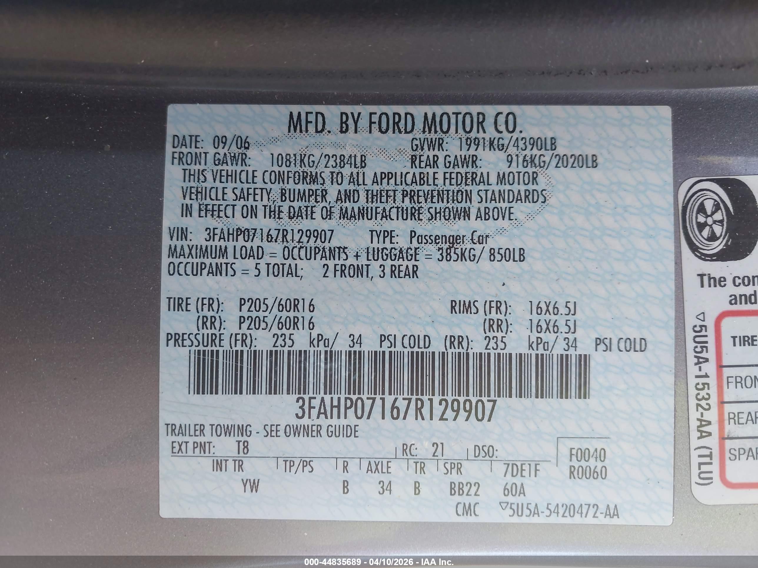 FORD FUSION image 9