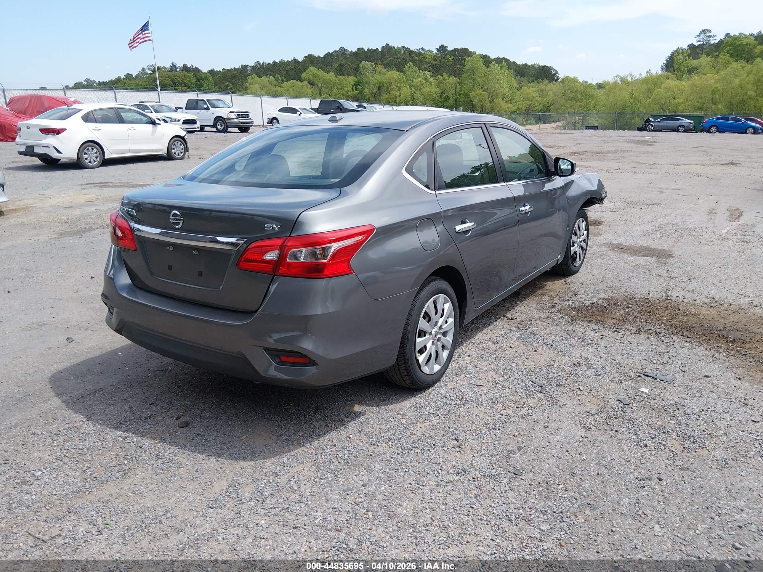 NISSAN SENTRA image 4