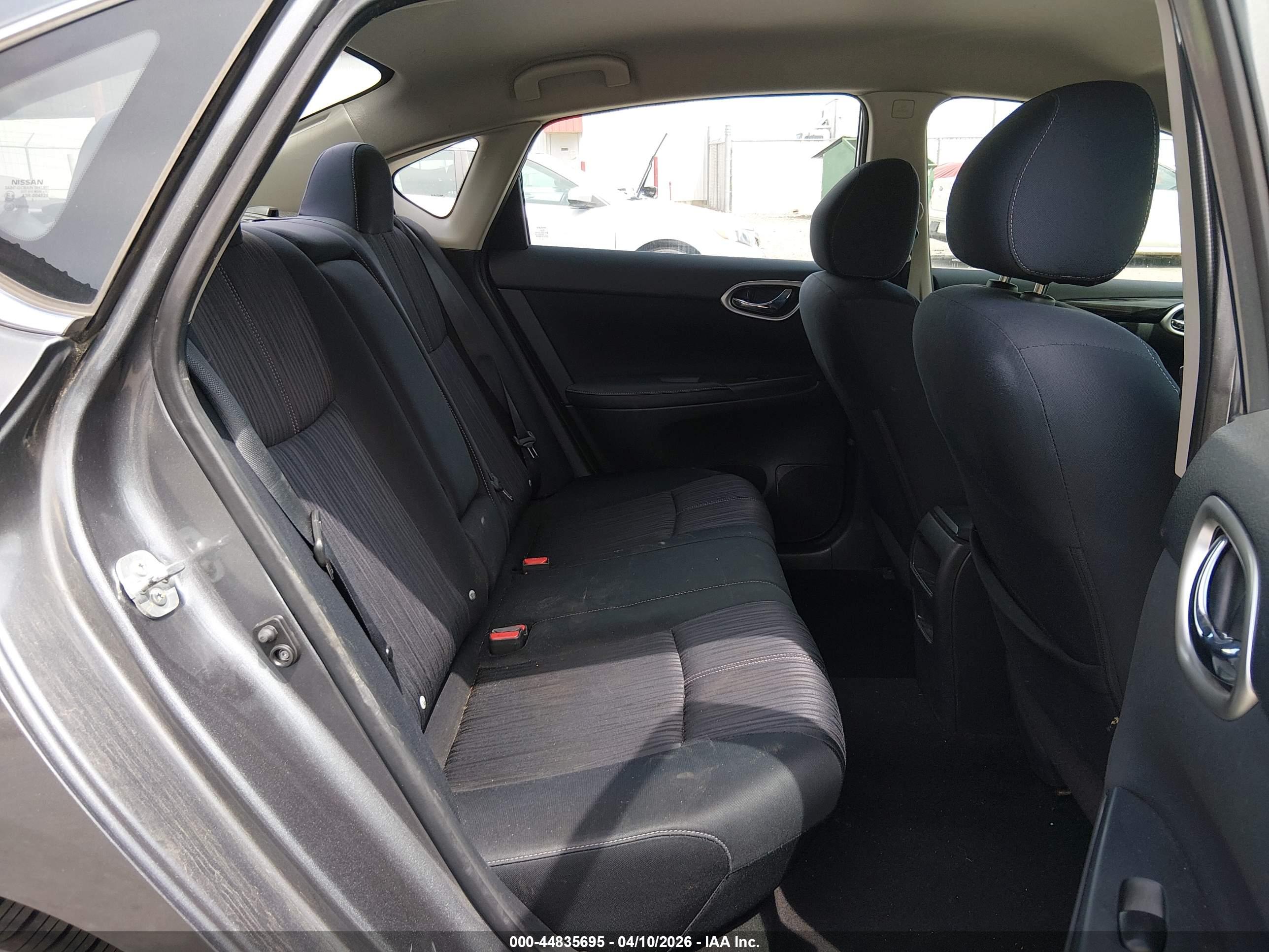 NISSAN SENTRA image 8