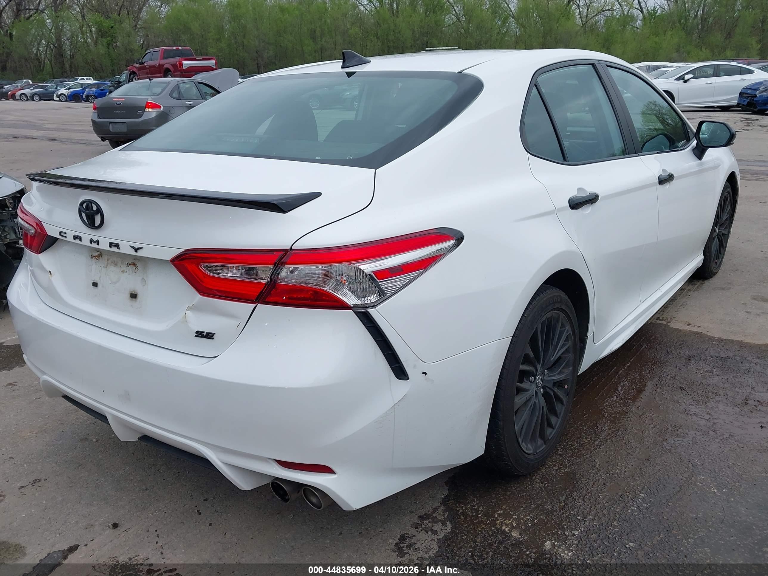 TOYOTA CAMRY image 4