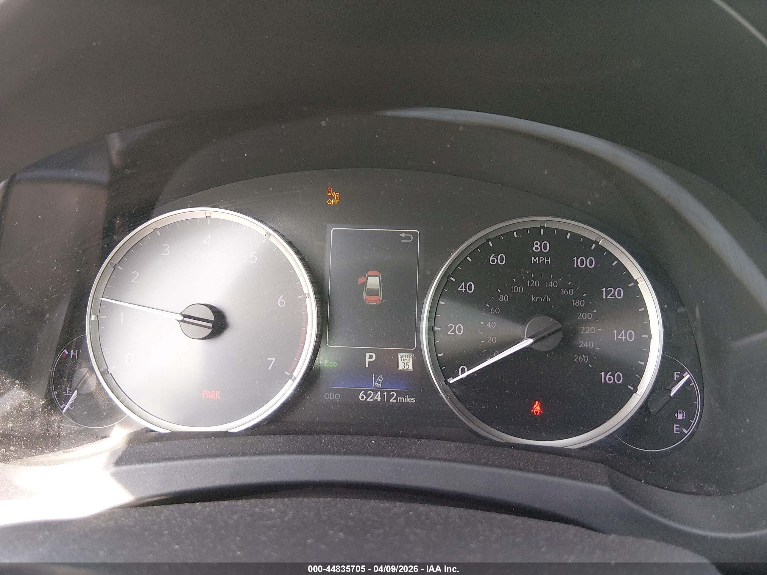 LEXUS IS image 7