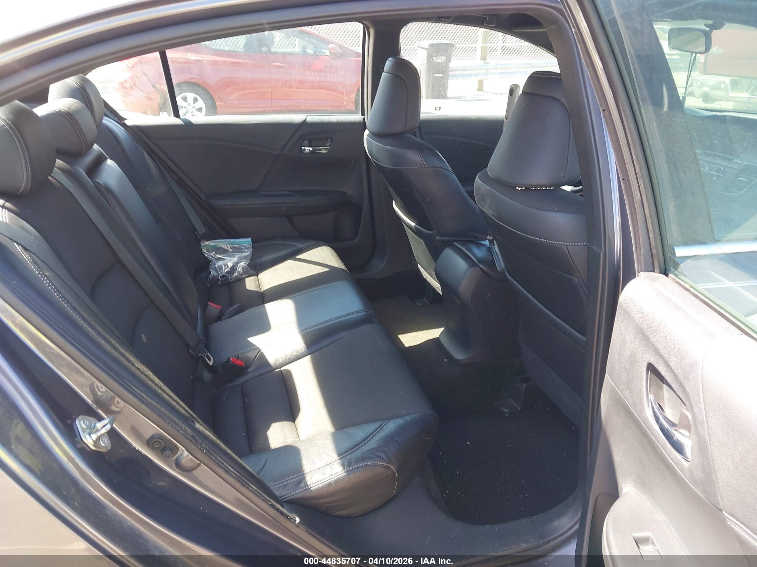 HONDA ACCORD image 8