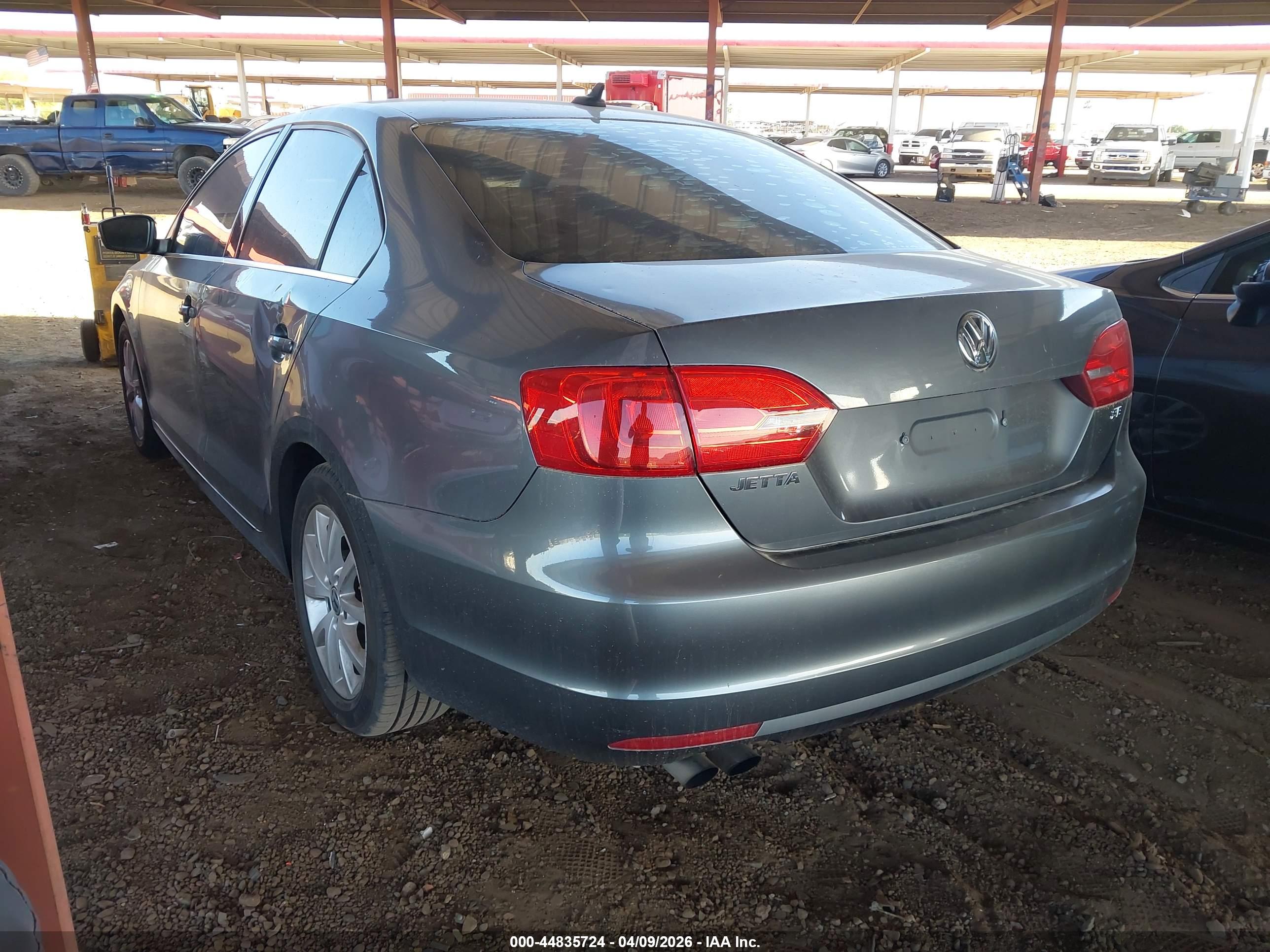 VOLKSWAGEN JETTA image 3