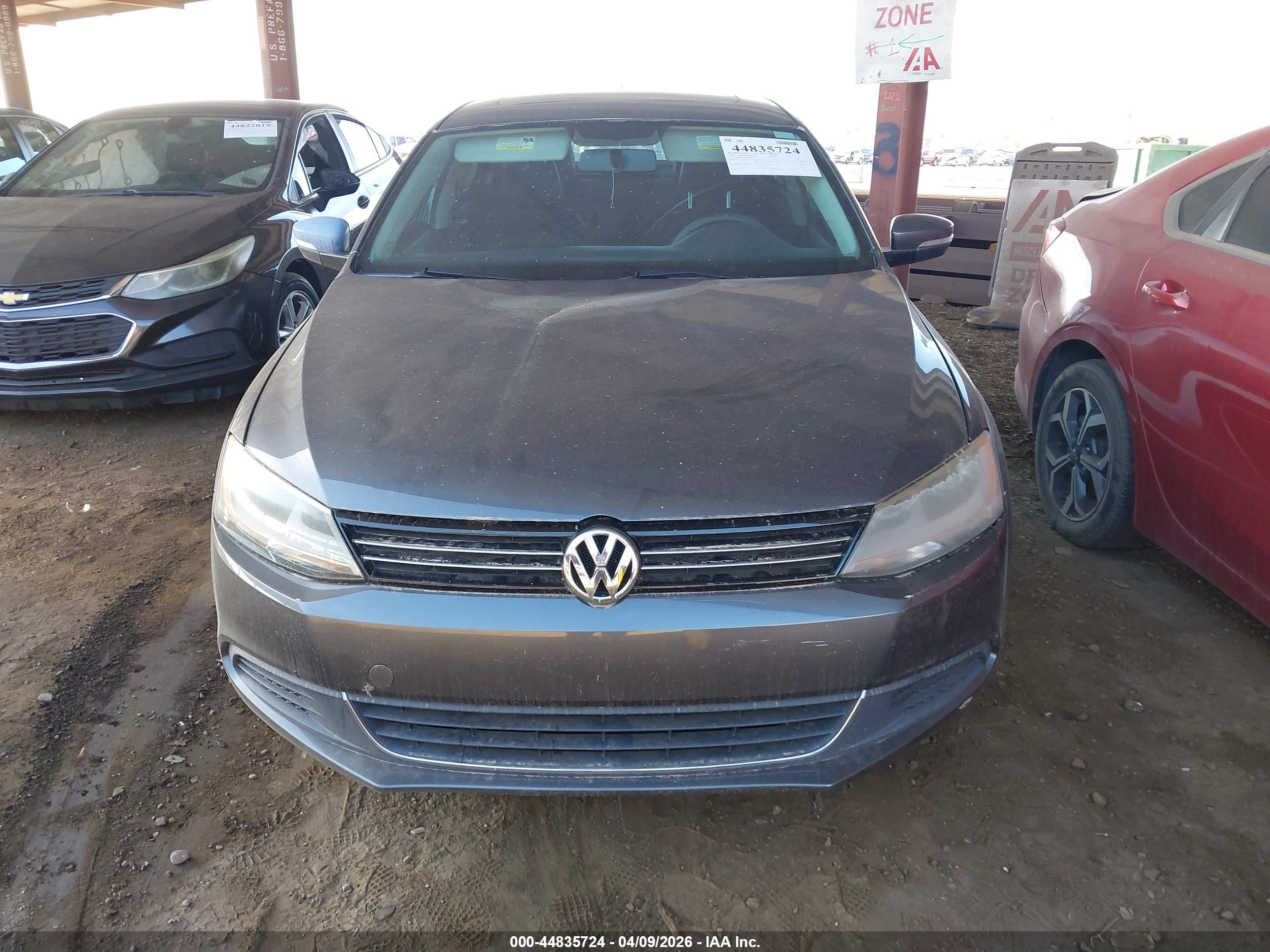 VOLKSWAGEN JETTA image 6