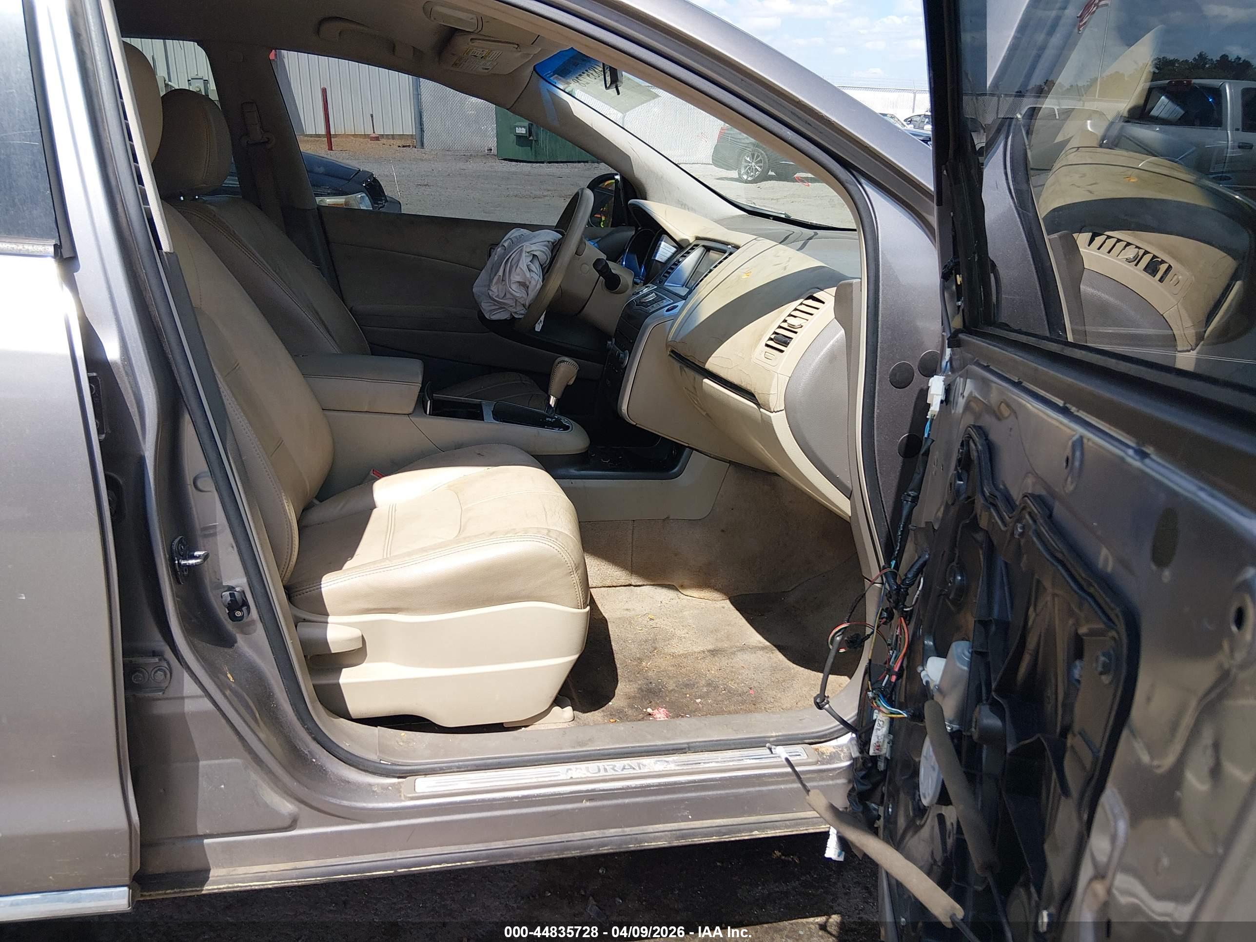 NISSAN MURANO image 5