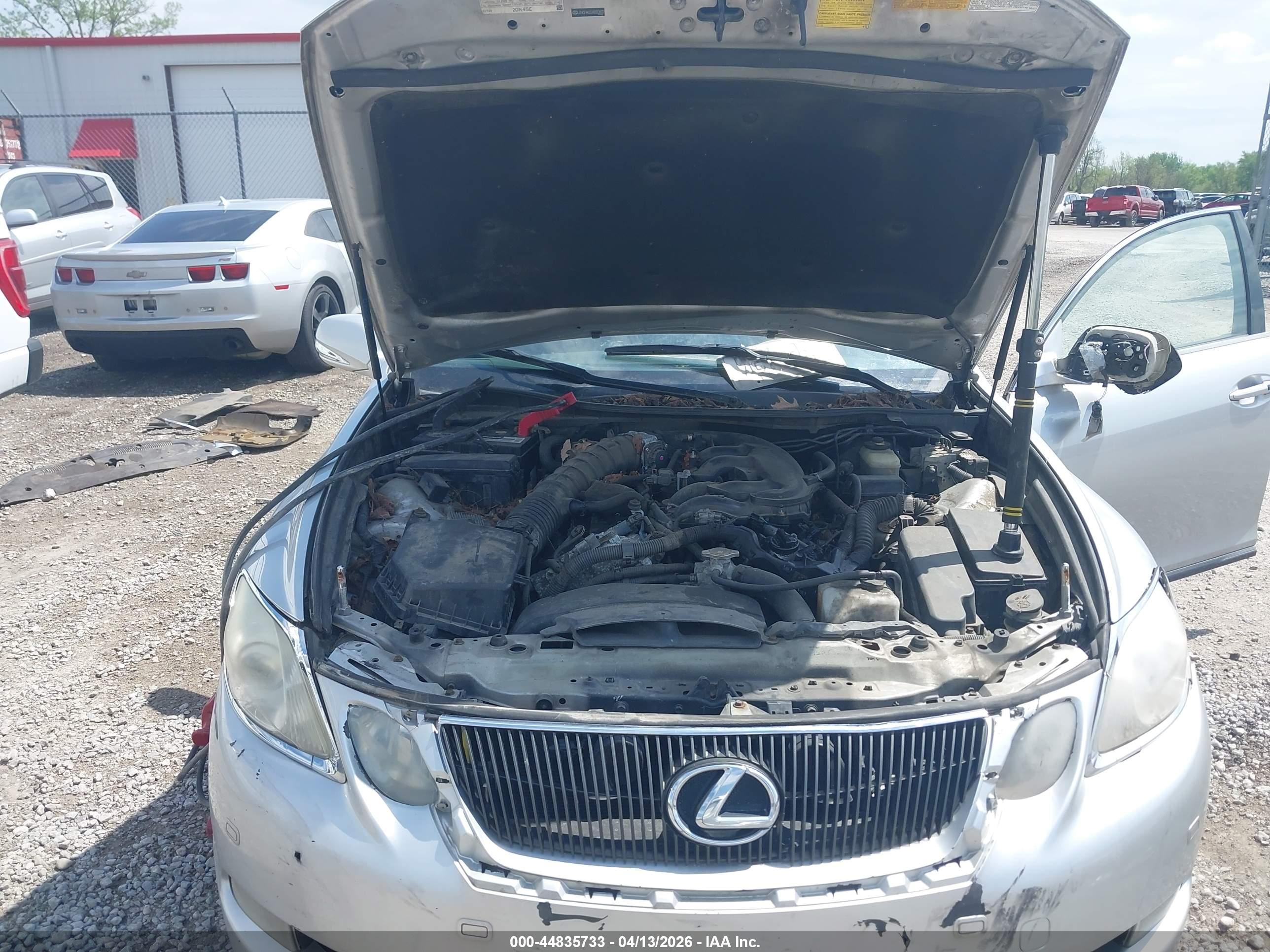 LEXUS GS image 10