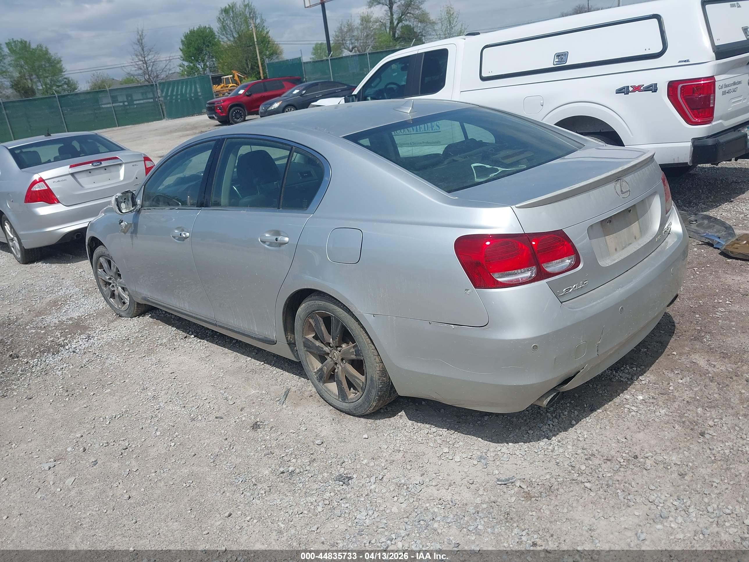 LEXUS GS image 3