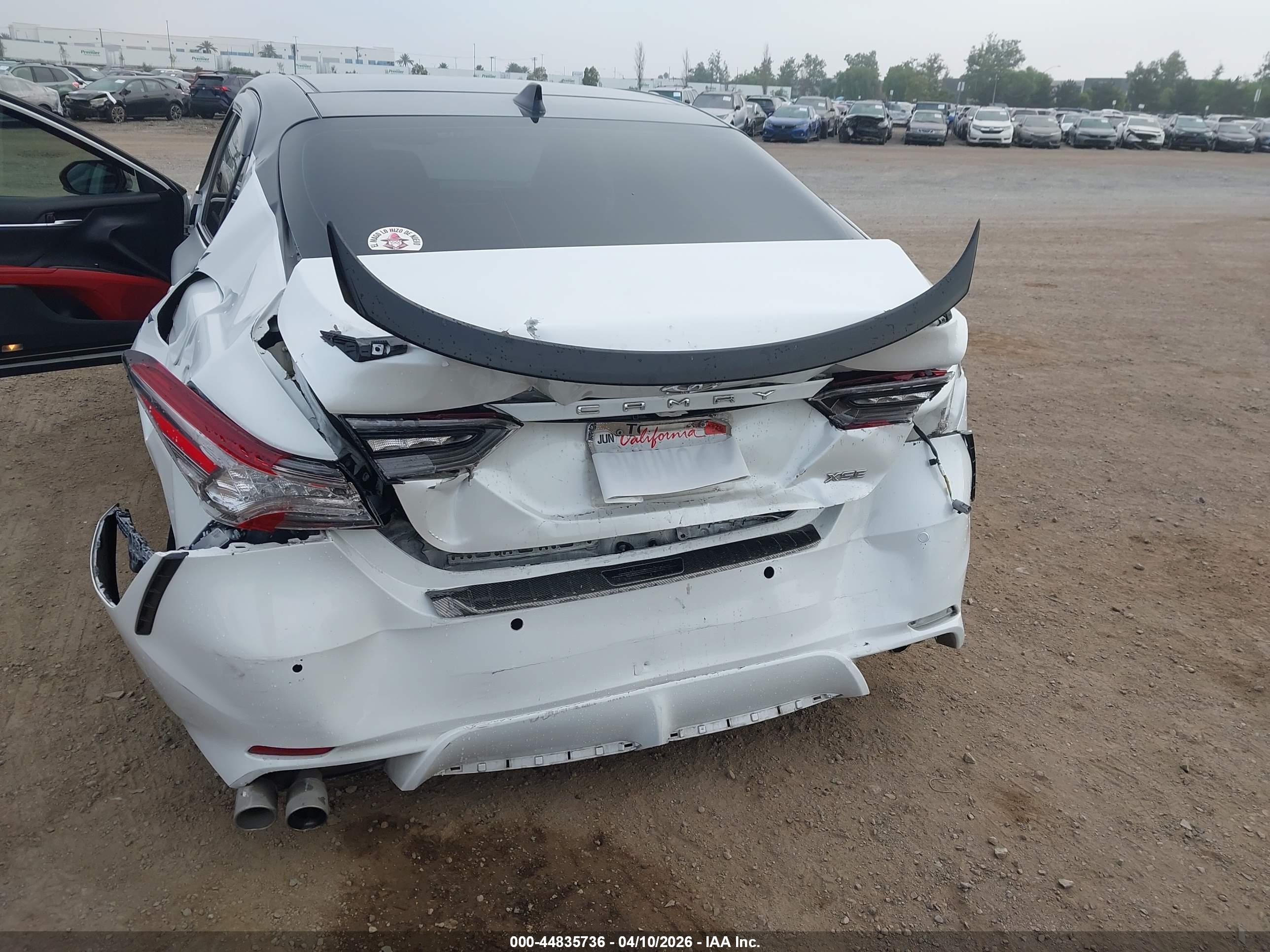 TOYOTA CAMRY image 6