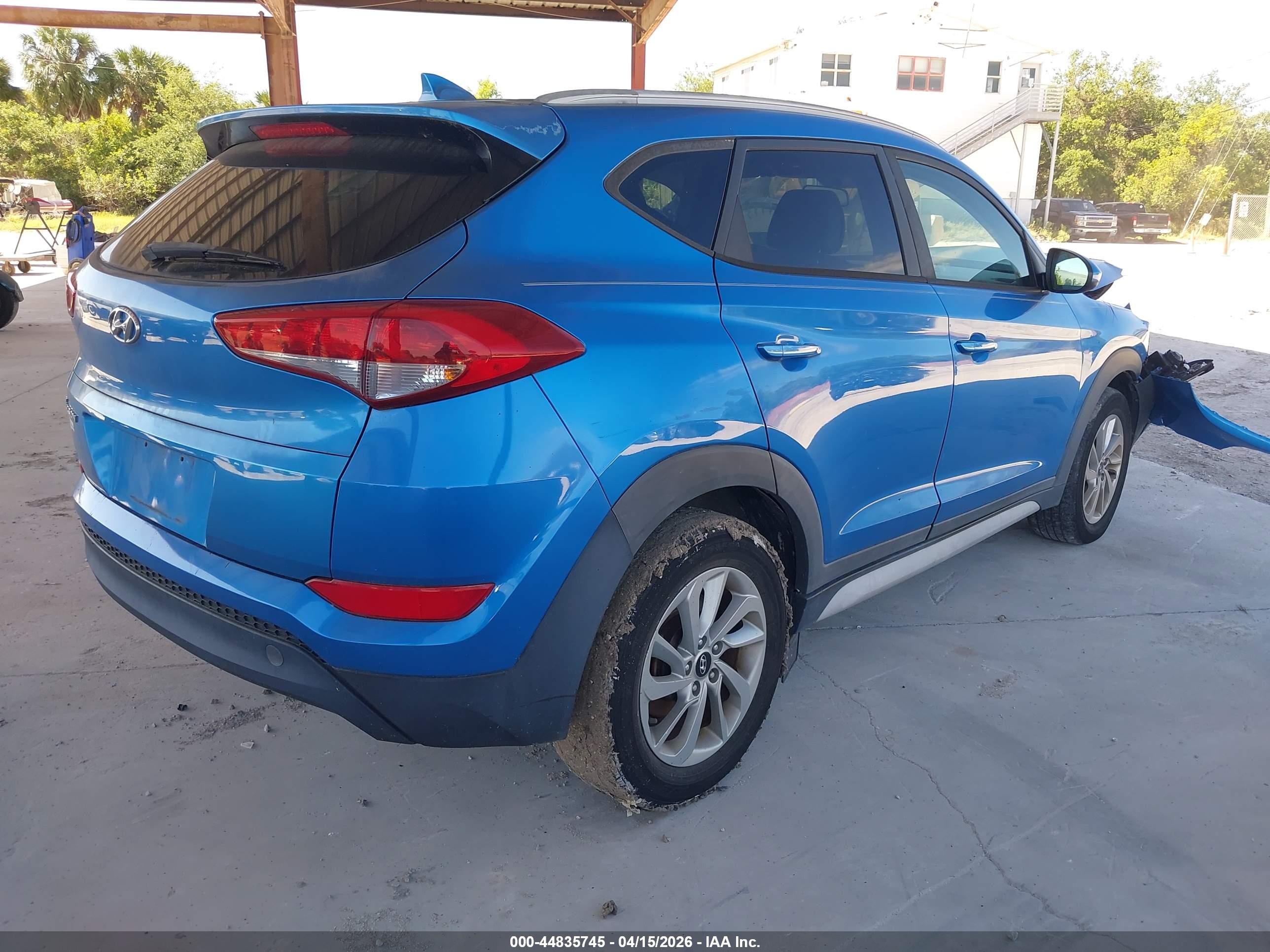 HYUNDAI TUCSON image 4