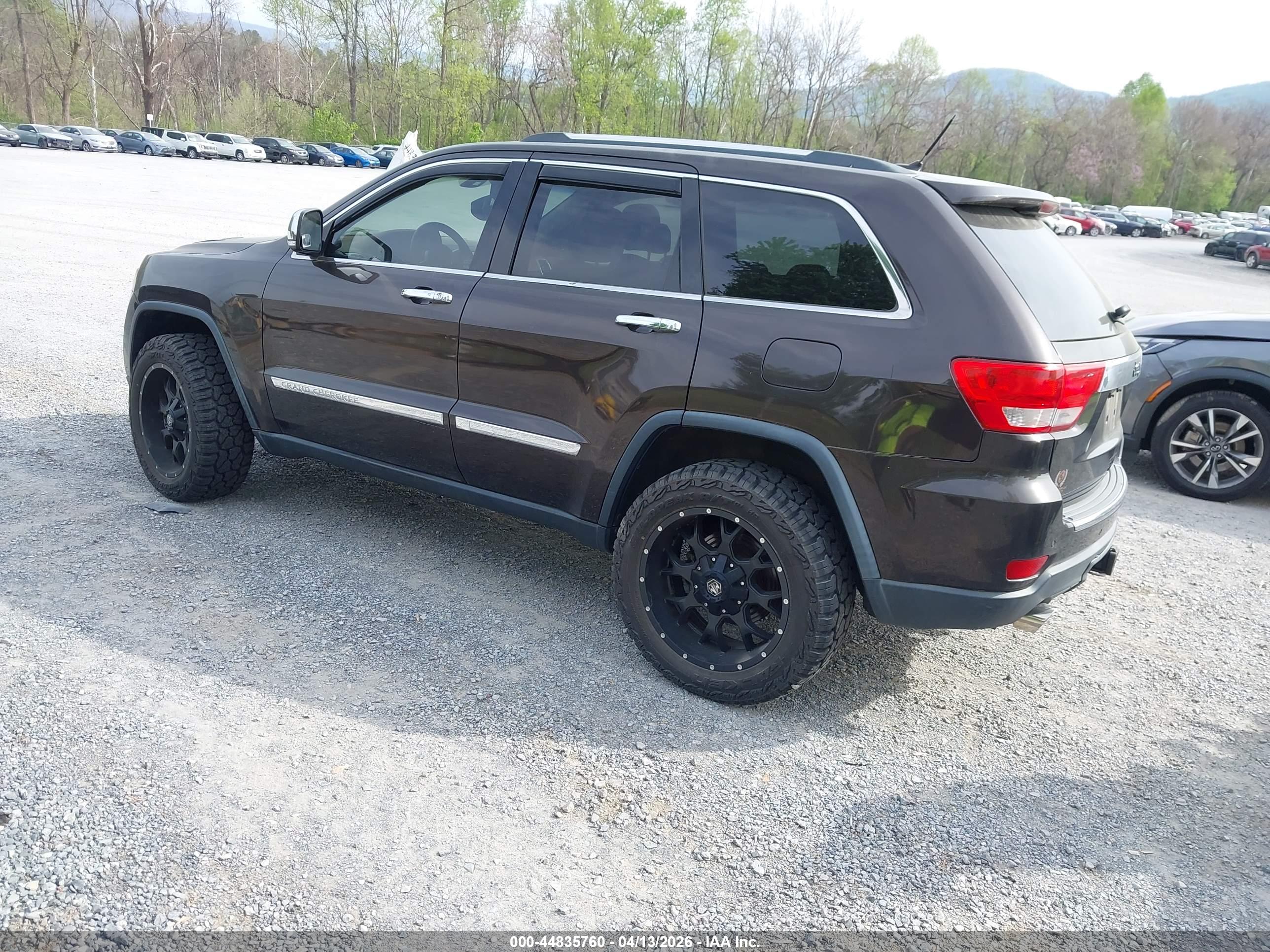 JEEP GRAND image 3